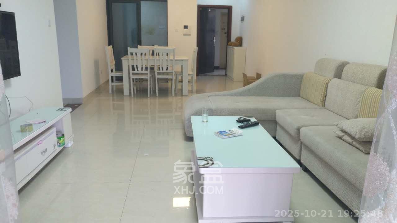 保利麓谷林语A区  3室2厅2卫    2100.0元/月室内图