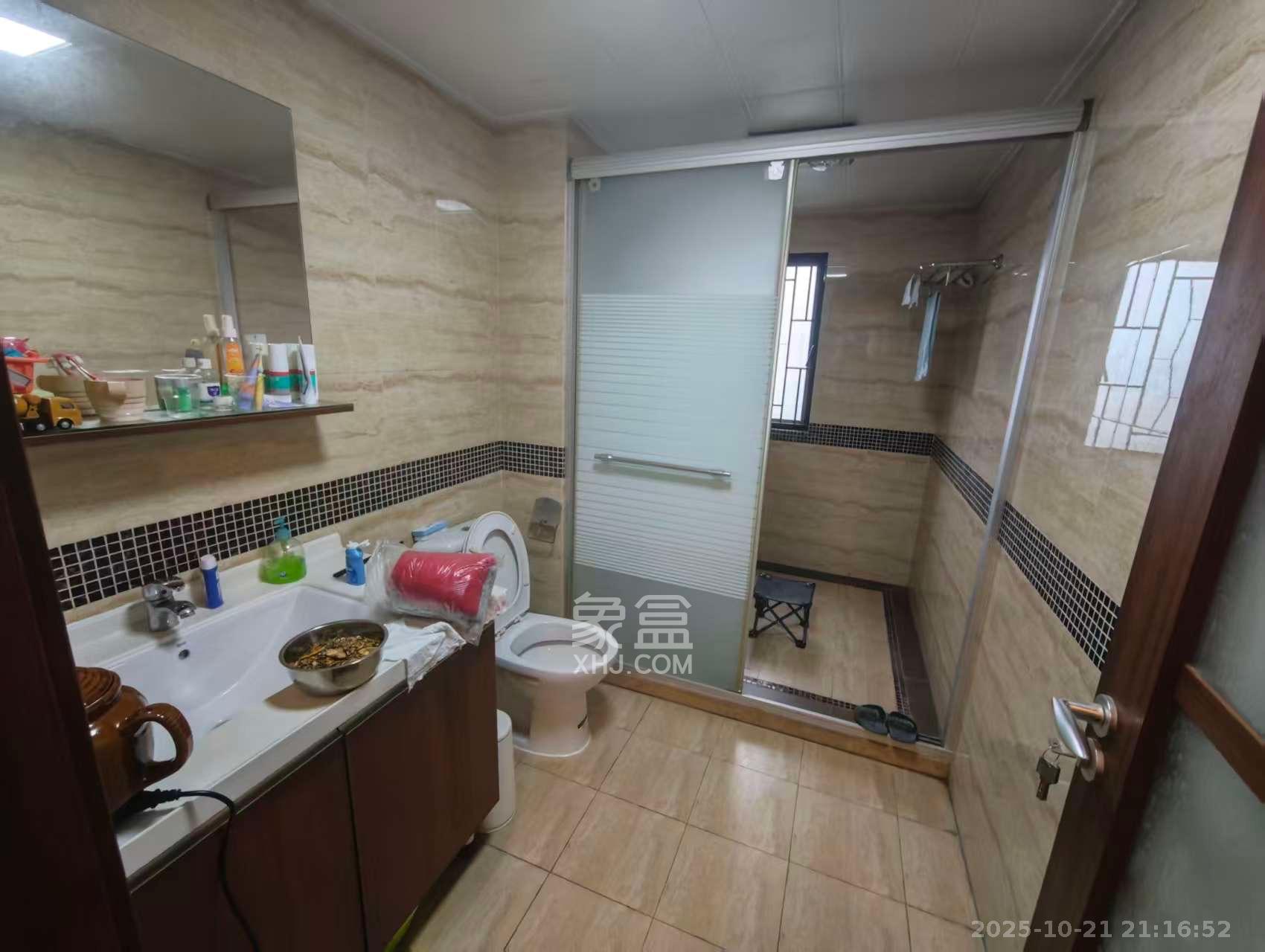 万科城市花园  3室2厅2卫    2800.0元/月 万科城市花园  3室2厅2卫    2800.0元/月室内图