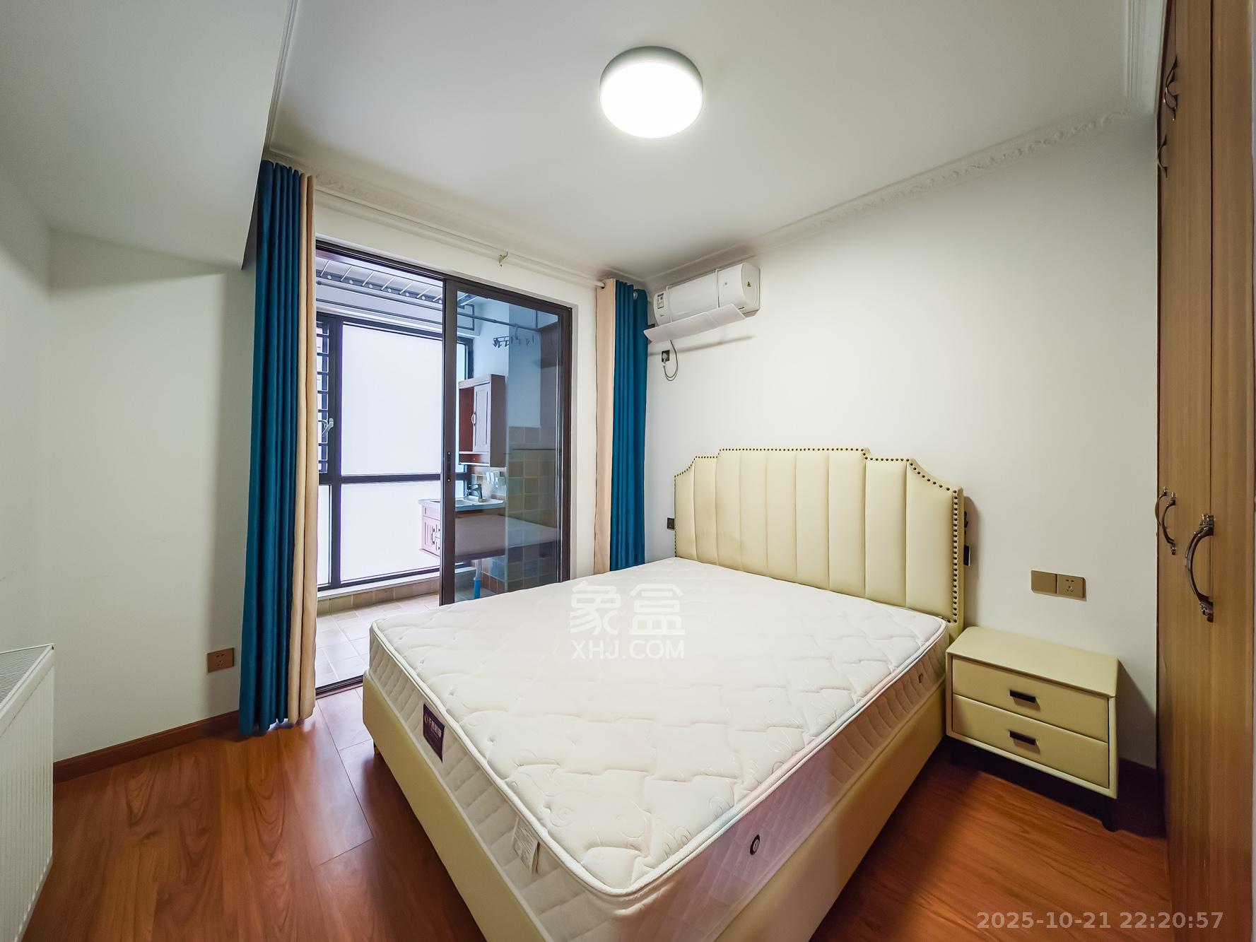 青竹湖曦园  4室2厅2卫    150.0万卧室