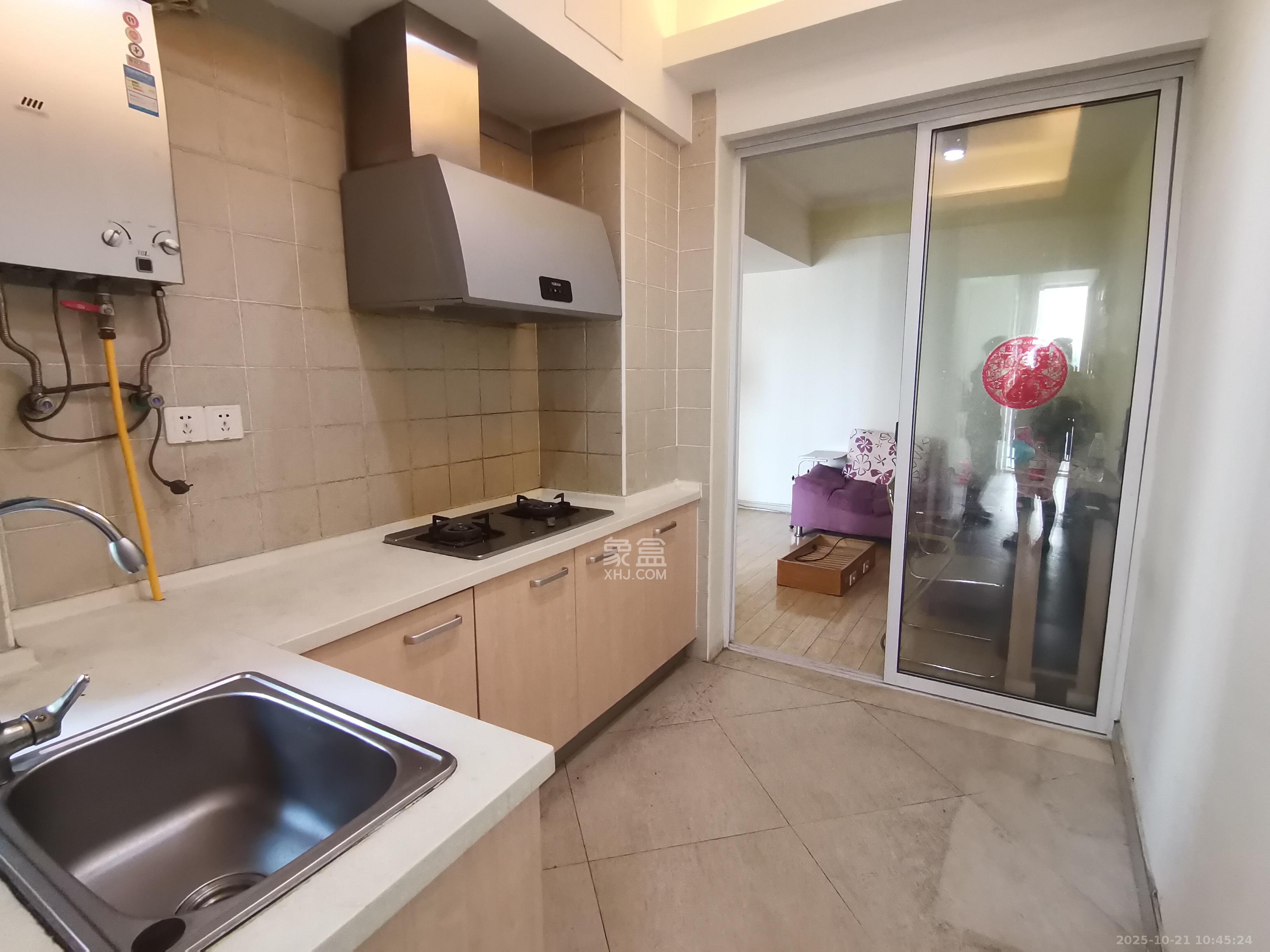 佳天瑞宁花园  1室1厅1卫    1800.0元/月室内图