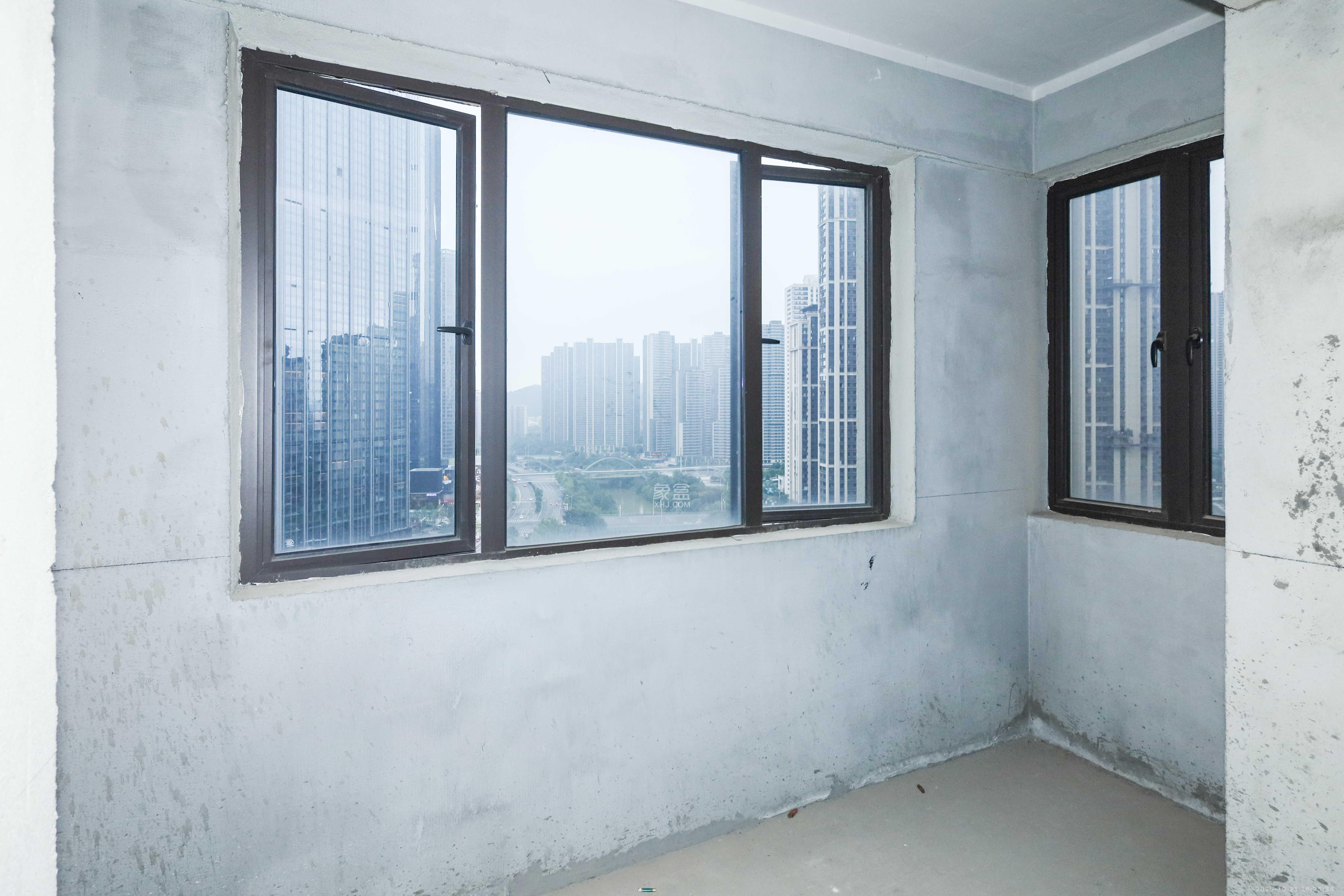 中国铁建梅溪青秀二期 3室2厅2卫 145.0万 中国铁建梅溪青秀二期 3室2厅2卫 145.0万阳台