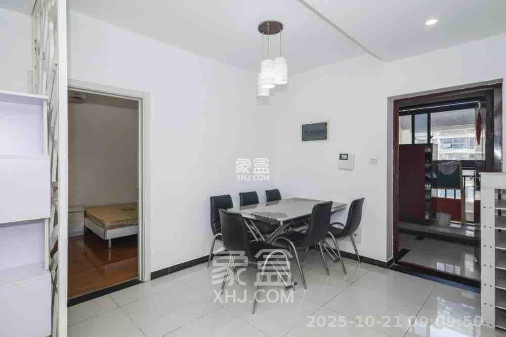 保利麓谷林语C区  2室2厅1卫    2100.0元/月室内图