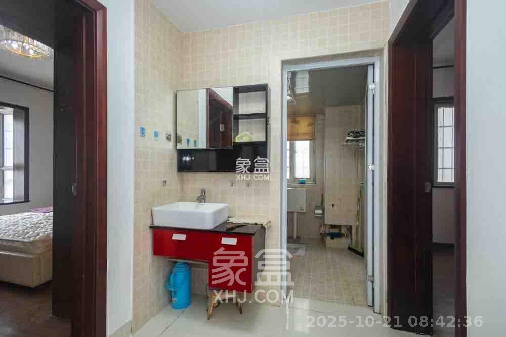 佳美星城  3室2厅2卫    1800.0元/月室内图