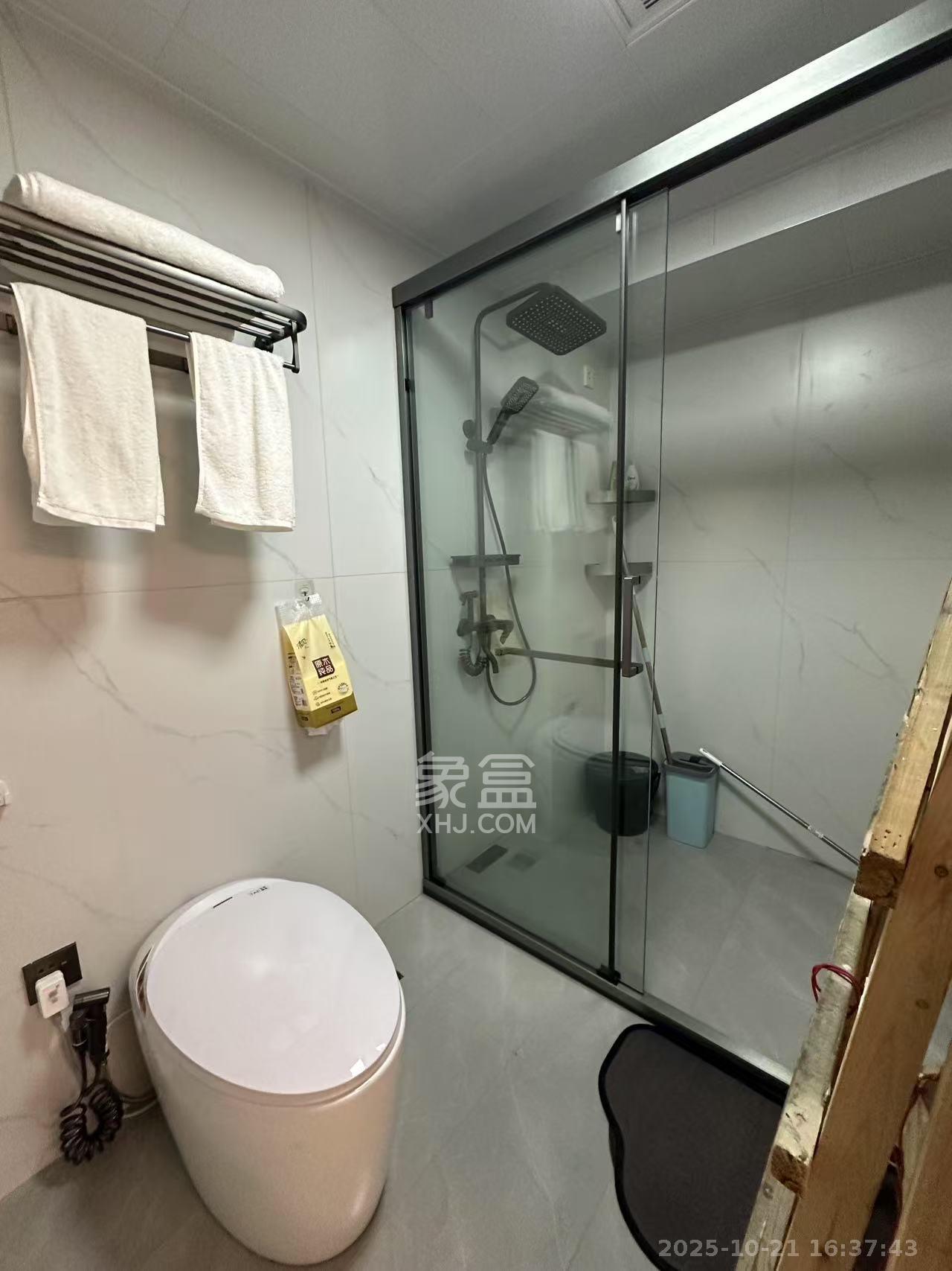 欧亚达国际广场  1室1厅1卫    2500.0元/月 欧亚达国际广场  1室1厅1卫    2500.0元/月室内图