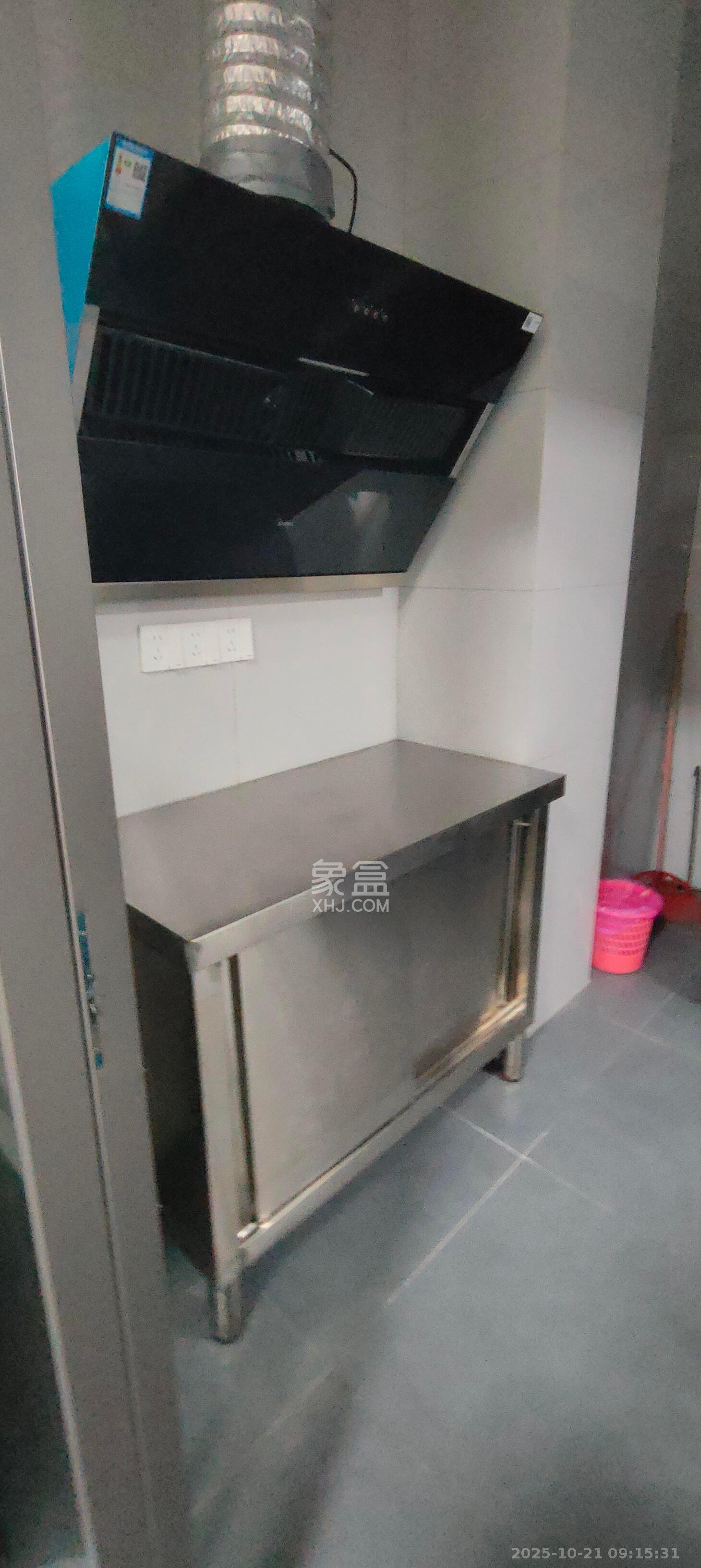 波隆城市花园  1室1厅1卫    1000.0元/月 波隆城市花园  1室1厅1卫    1000.0元/月室内图