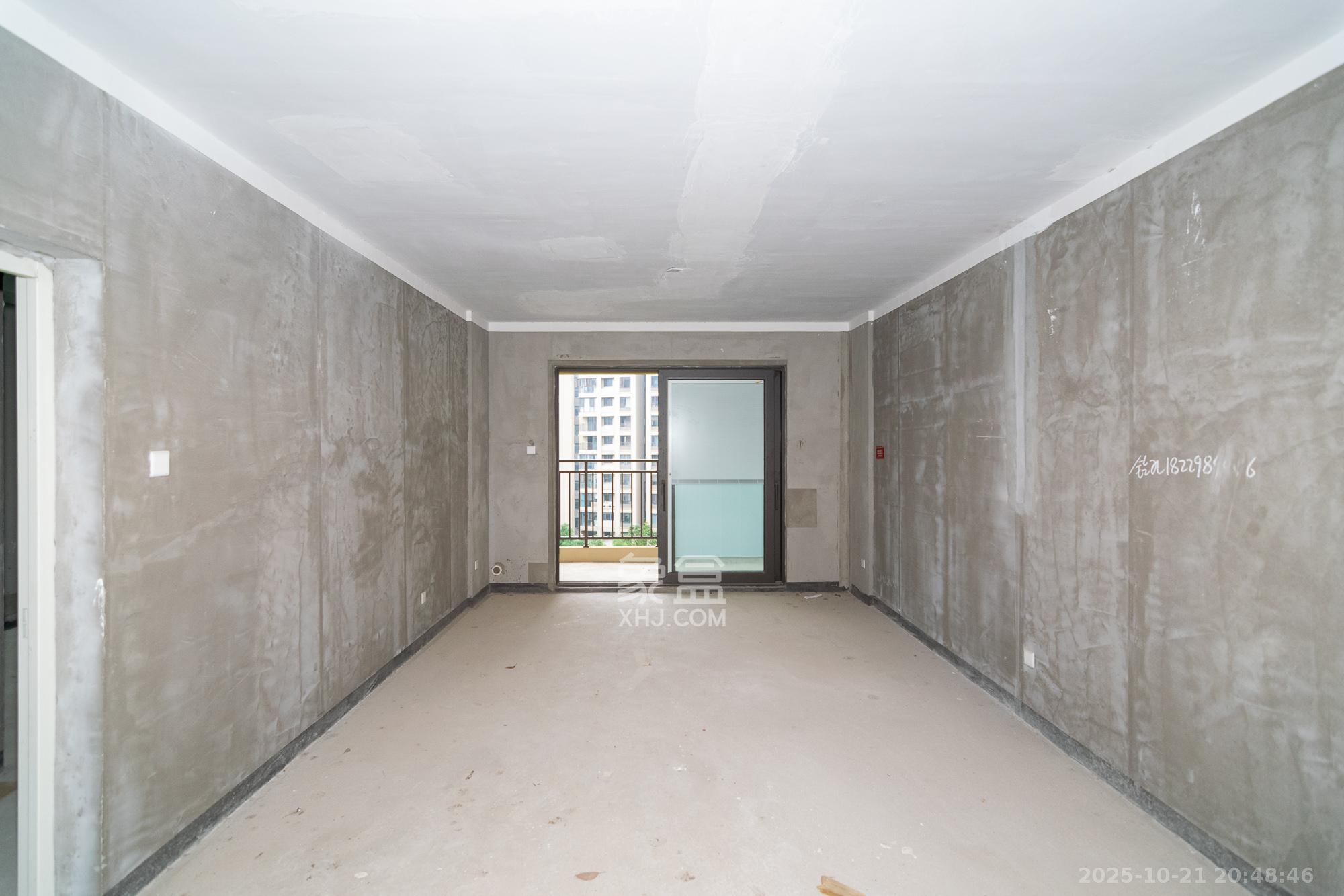 华润桃源里  4室2厅2卫    75.0万