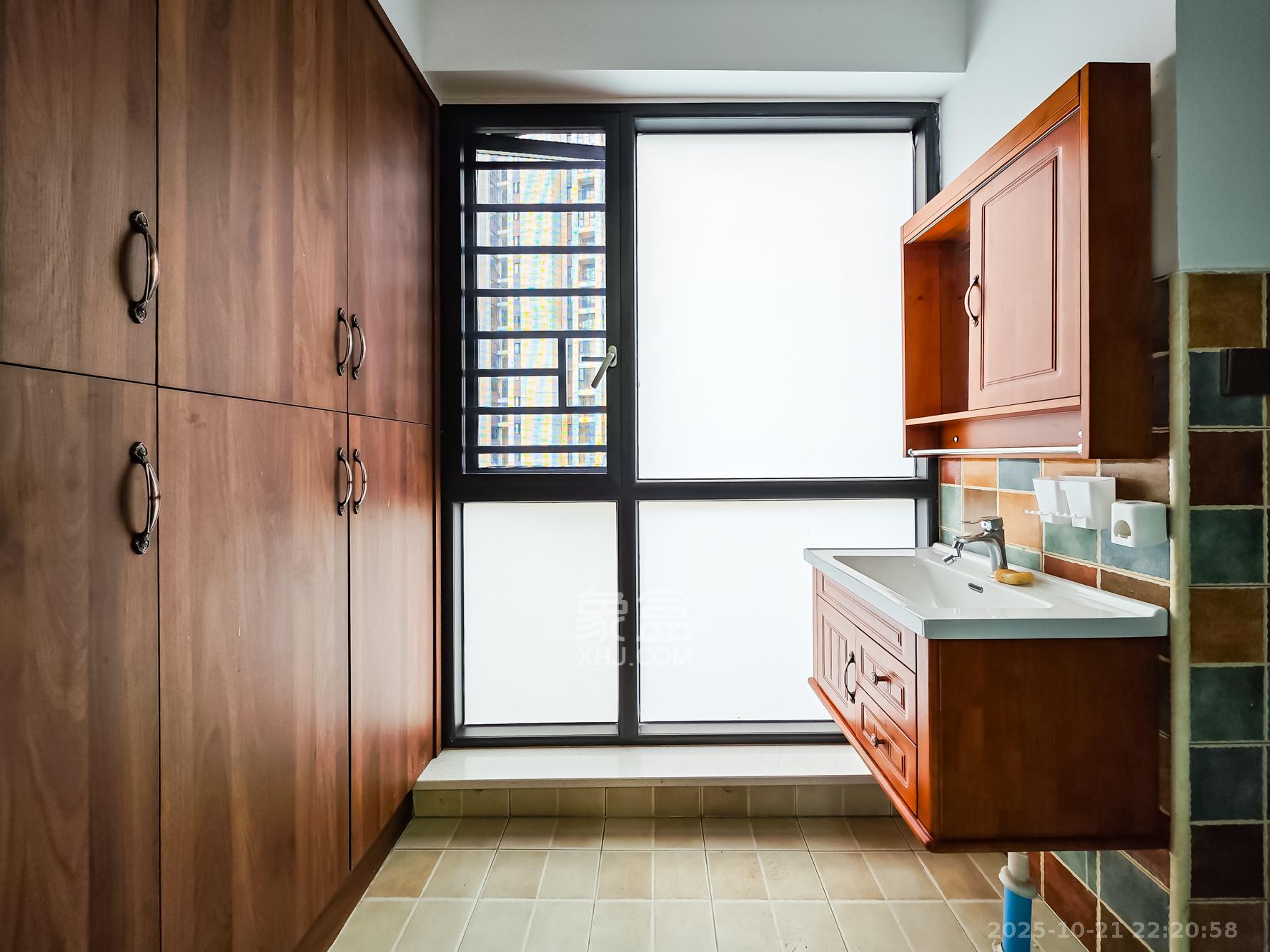 青竹湖曦园  4室2厅2卫    150.0万阳台