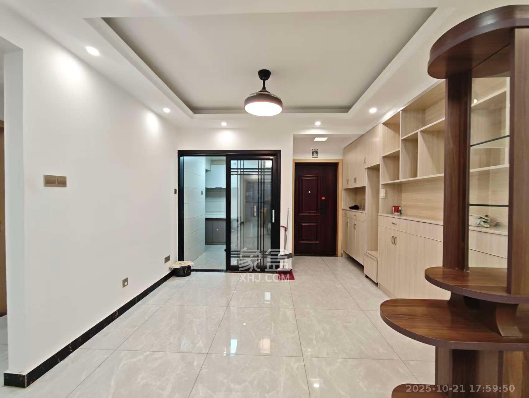 天健城  3室1厅1卫    4000.0元/月 天健城  3室1厅1卫    4000.0元/月室内图1