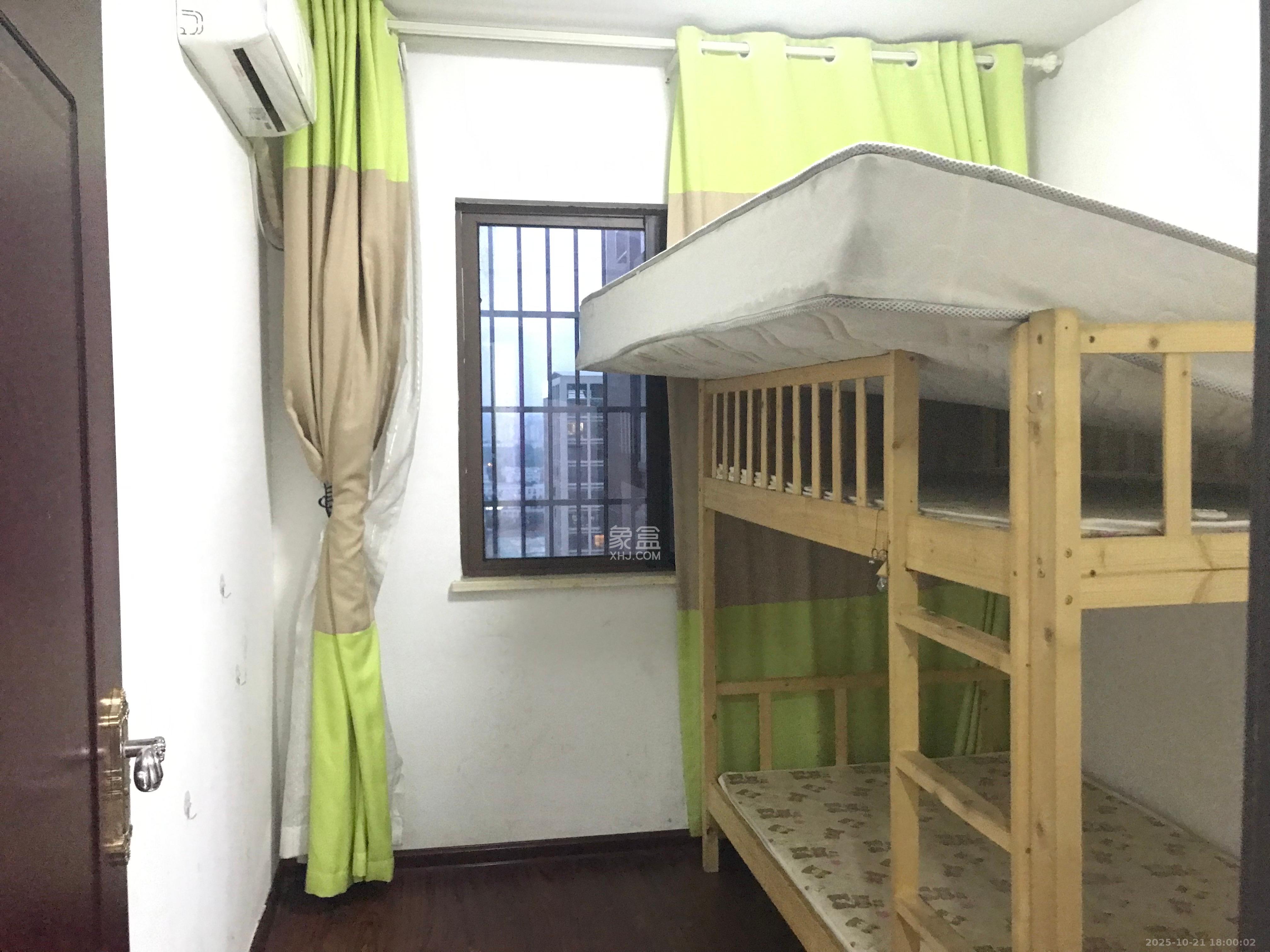 新长海广场  3室2厅1卫    2300.0元/月室内图