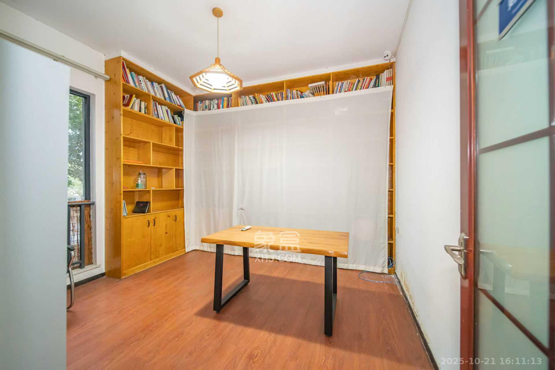 阳光100三期 4室2厅1卫 5000.0元/月 阳光100三期 4室2厅1卫 5000.0元/月室内图