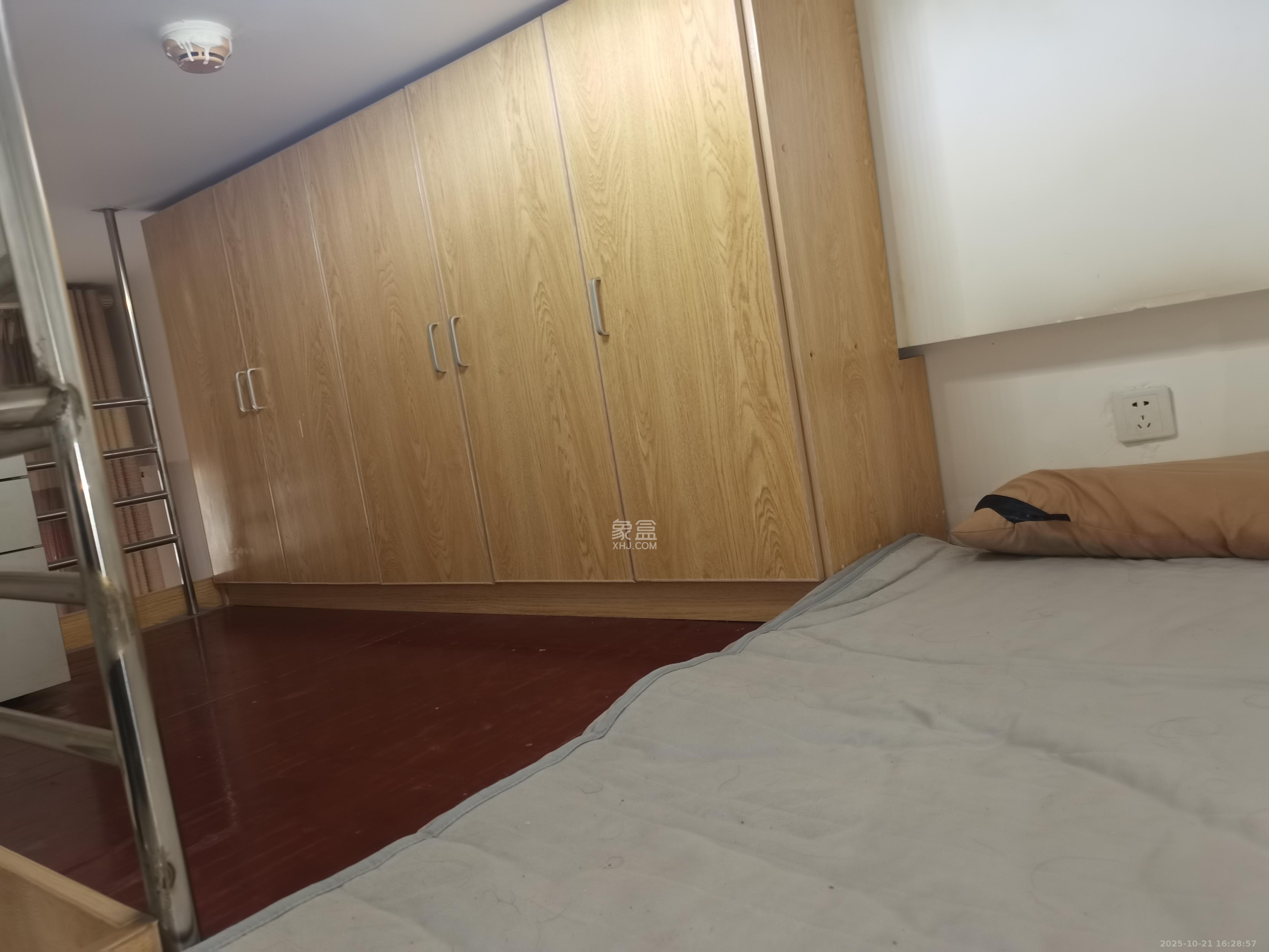 叠彩兰亭  1室0厅1卫    998.0元/月室内图