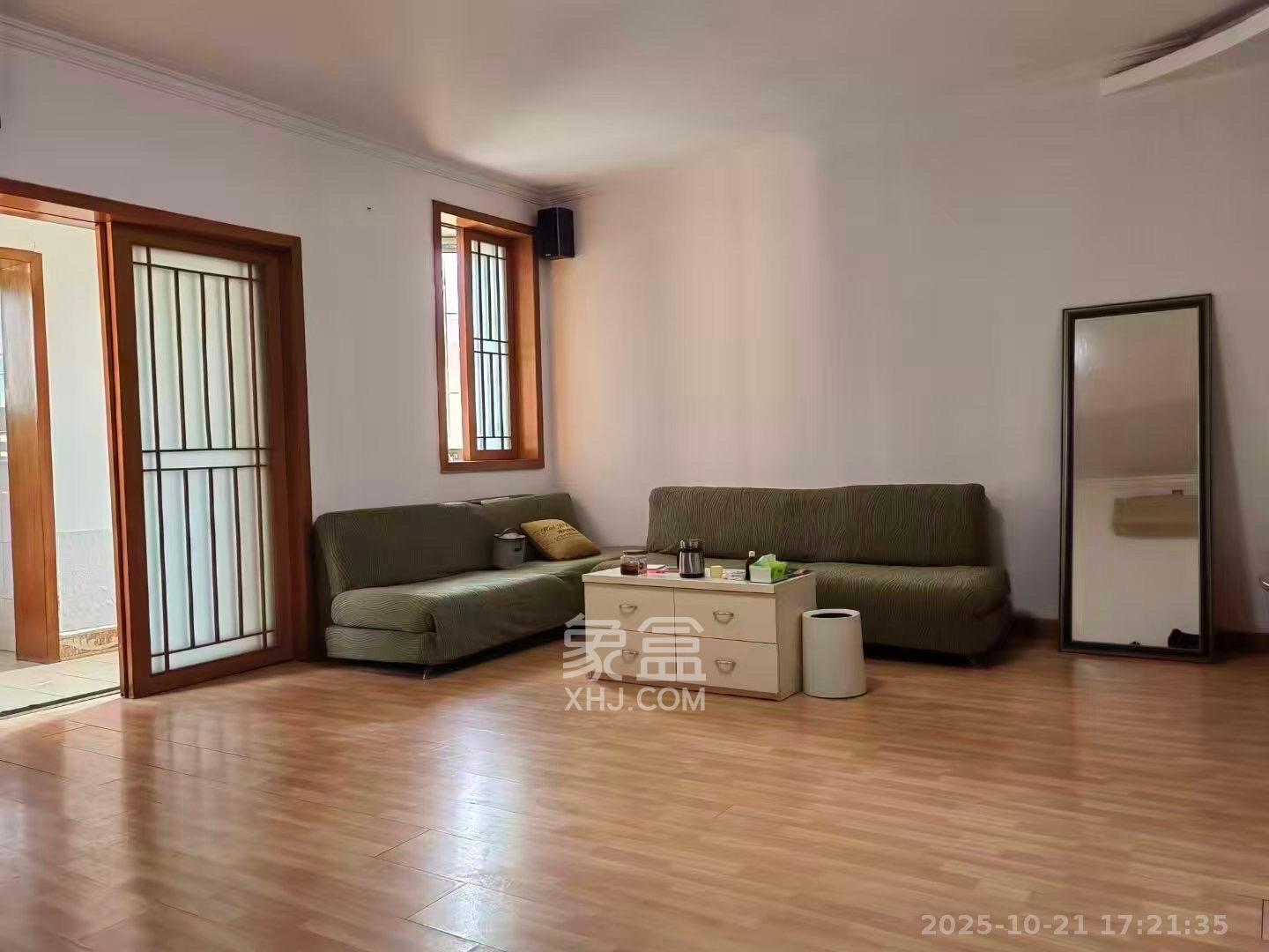 群芳园  2室1厅1卫    2000.0元/月 群芳园  2室1厅1卫    2000.0元/月室内图