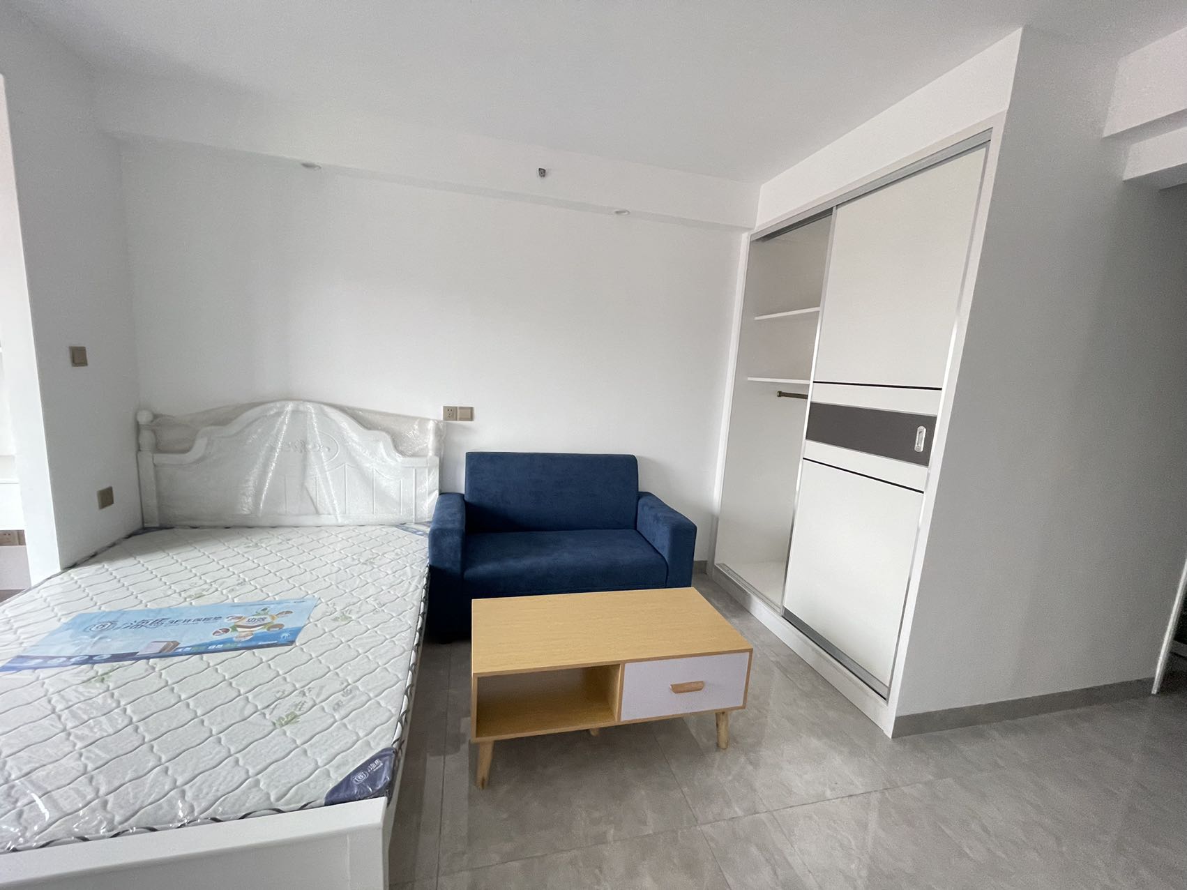 中海珑悦府  1室1厅1卫    1100.0元/月 中海珑悦府  1室1厅1卫    1100.0元/月户型图