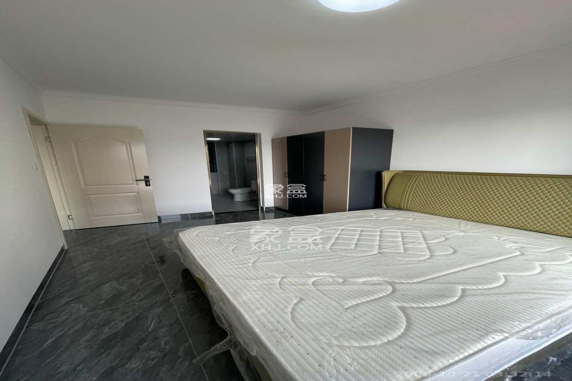 卓越浅水湾  3室2厅2卫    2600.0元/月 卓越浅水湾  3室2厅2卫    2600.0元/月室内图