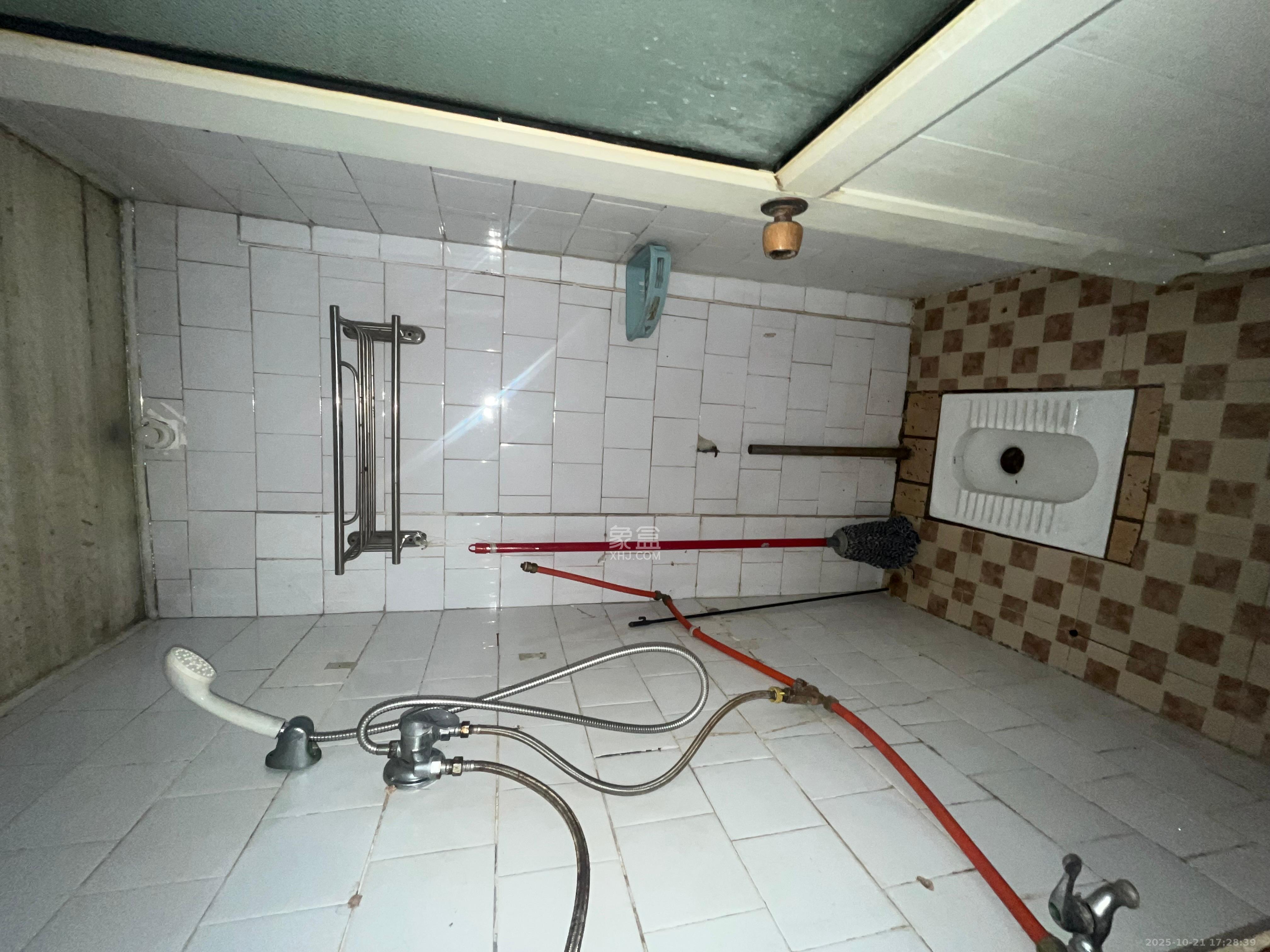 文艺新村 1室1厅1卫 1000.0元/月 文艺新村 1室1厅1卫 1000.0元/月室内图