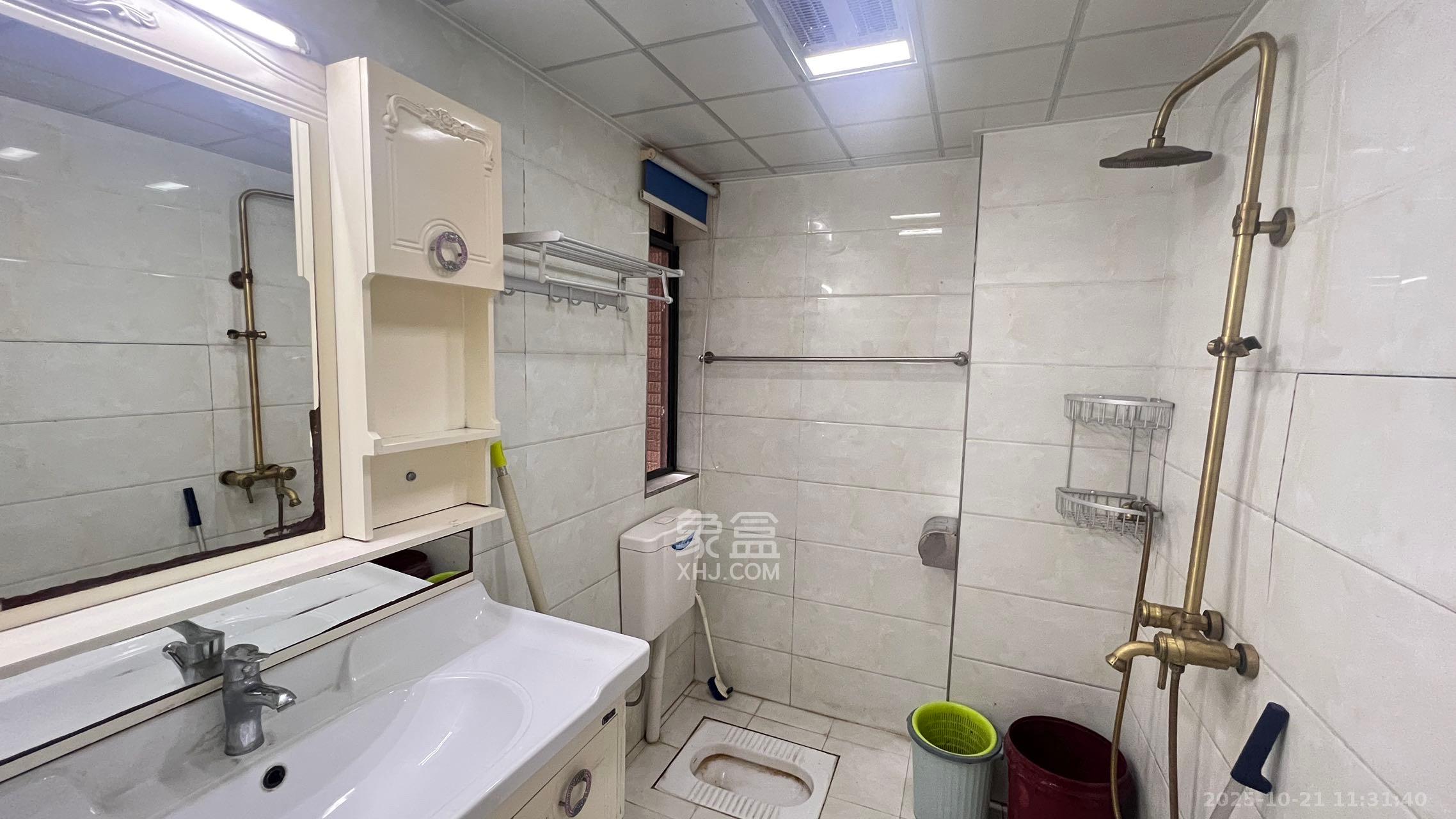 中南红领邦（红星嘉和苑）  2室2厅1卫    2000.0元/月室内图