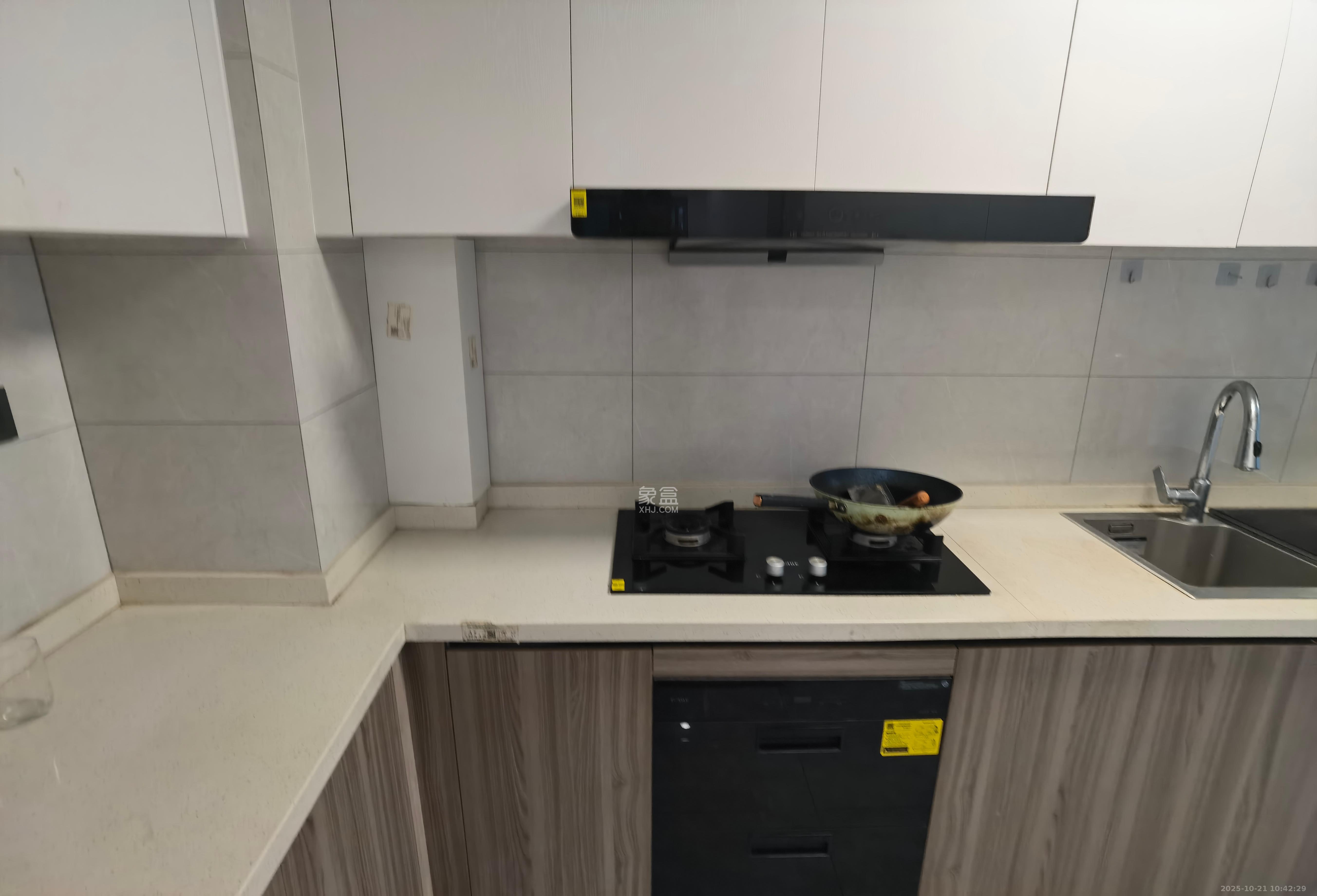 金富湘江悦城  4室2厅2卫    2800.0元/月 金富湘江悦城  4室2厅2卫    2800.0元/月室内图