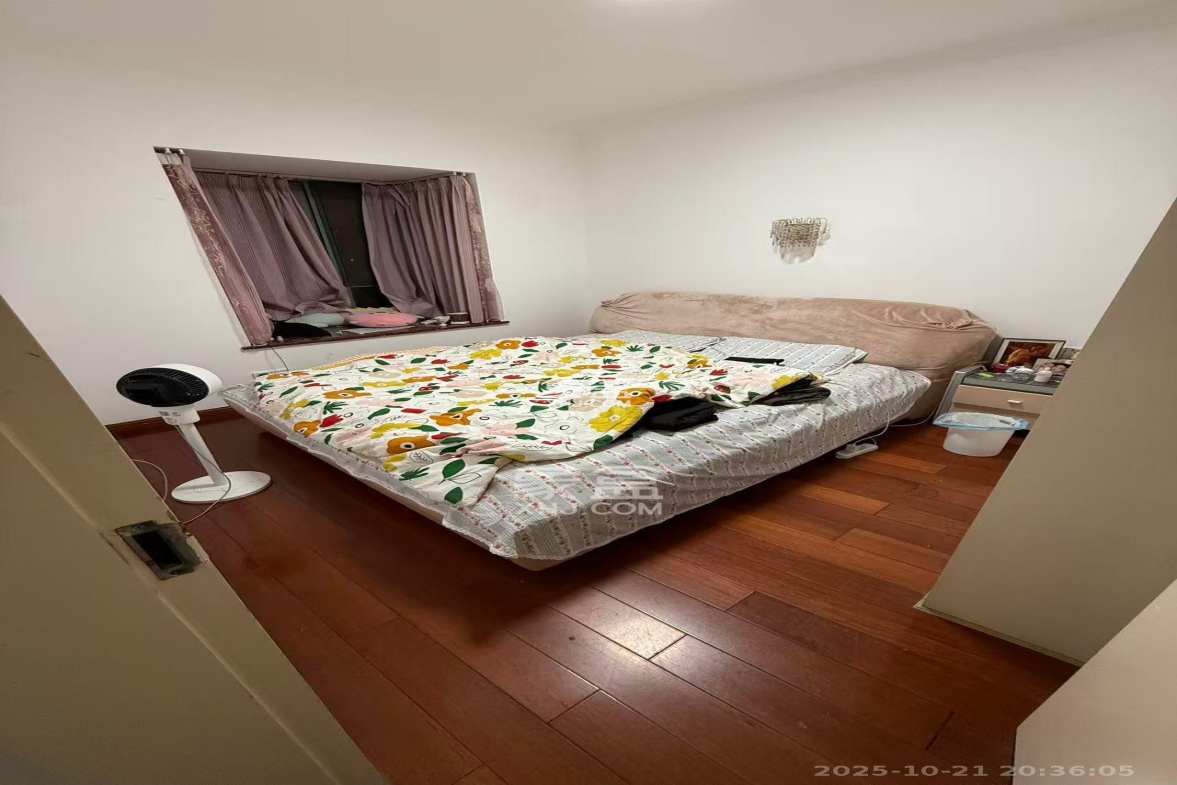 滨江君悦香邸  3室2厅1卫    2500.0元/月 滨江君悦香邸  3室2厅1卫    2500.0元/月室内图