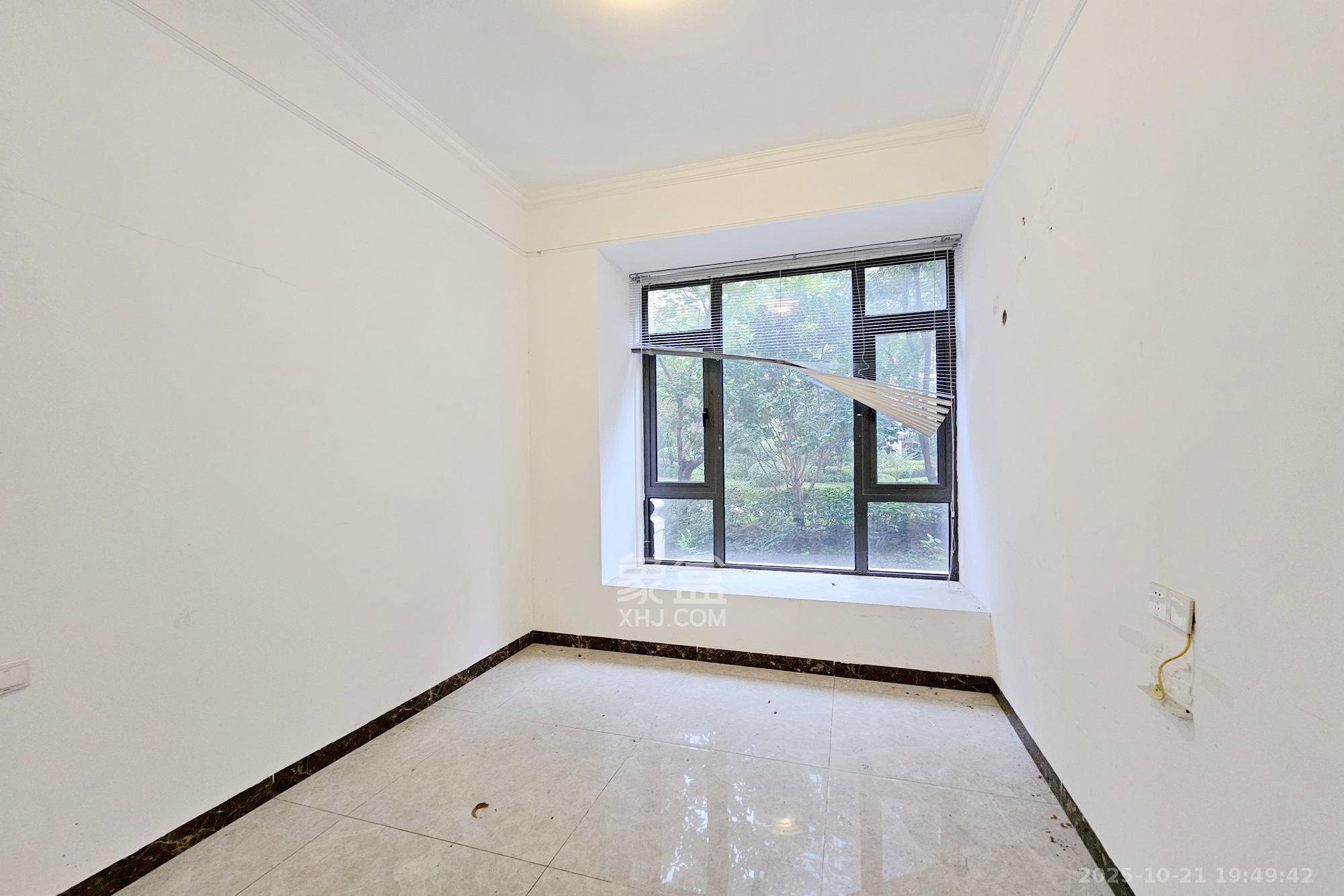 明昇壹城（明昇时代广场）一期  4室2厅2卫    268.0万卧室