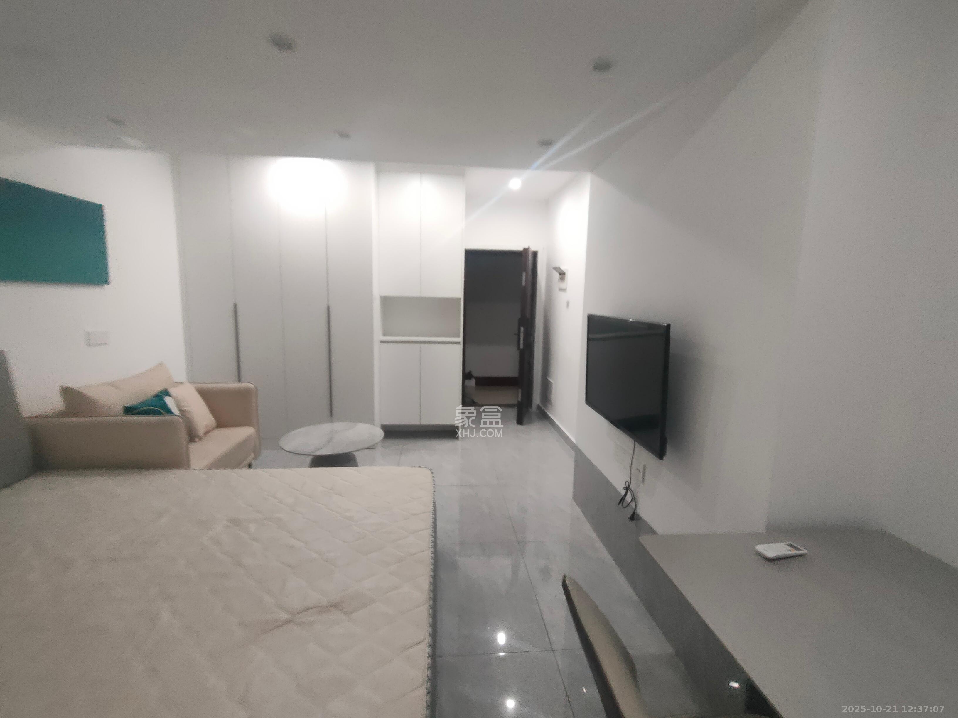 银轩铭誉（四海怡家）  1室1厅1卫    1800.0元/月