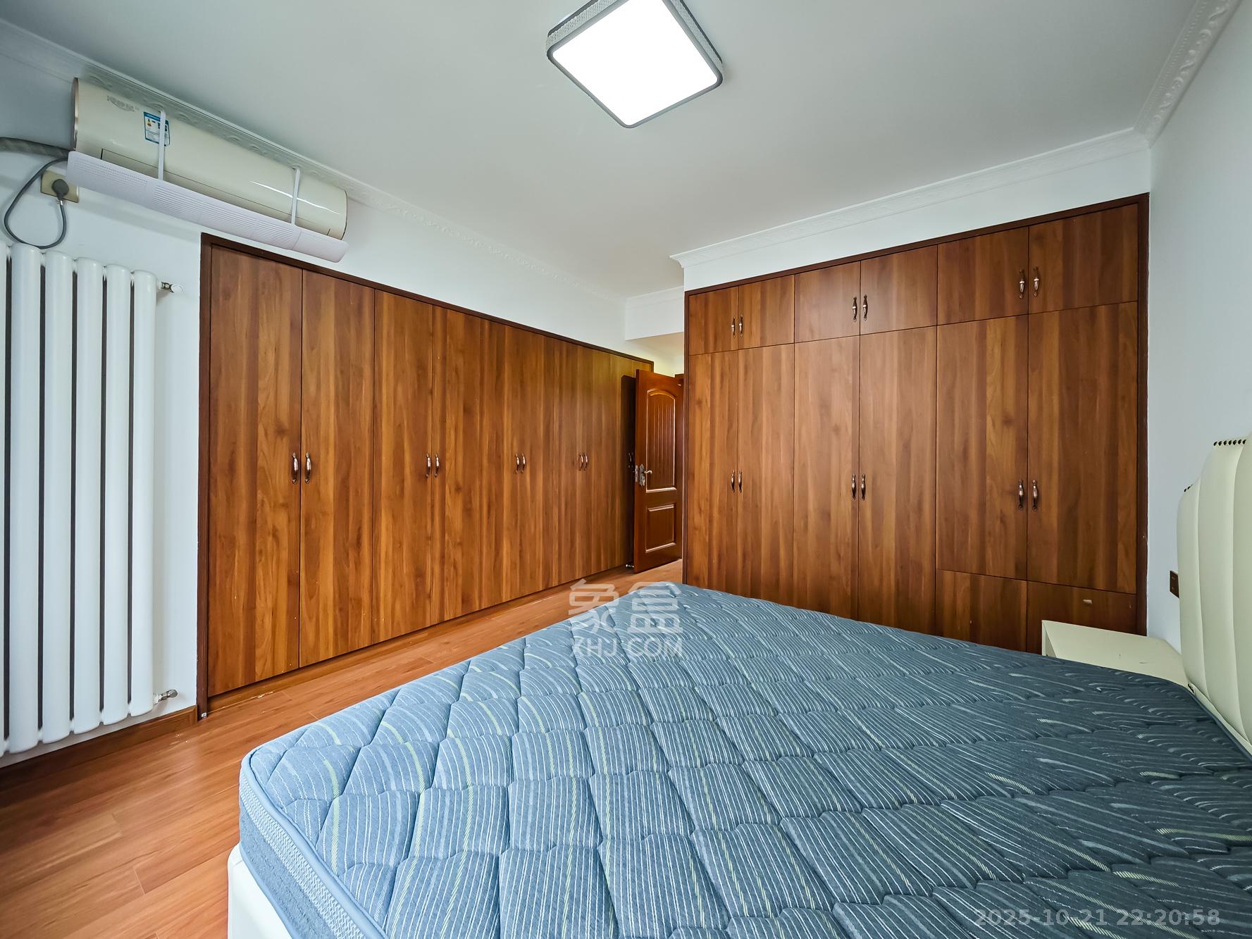 青竹湖曦园  4室2厅2卫    150.0万卧室