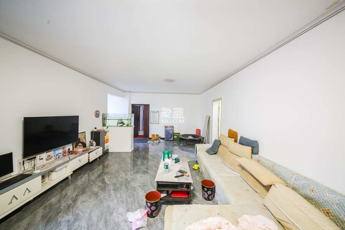 克拉美丽山庄(晟领国际)  4室2厅2卫    134.8万 克拉美丽山庄(晟领国际)  4室2厅2卫    134.8万客厅