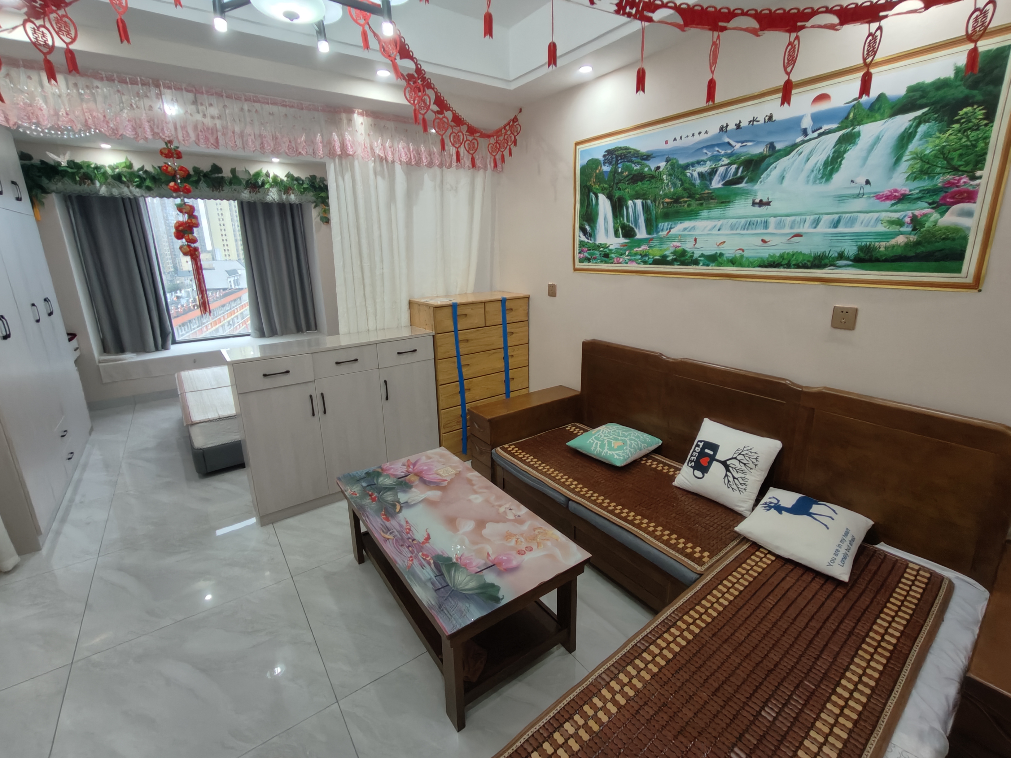 江岸公馆  1室1厅1卫    1500.0元/月室内图
