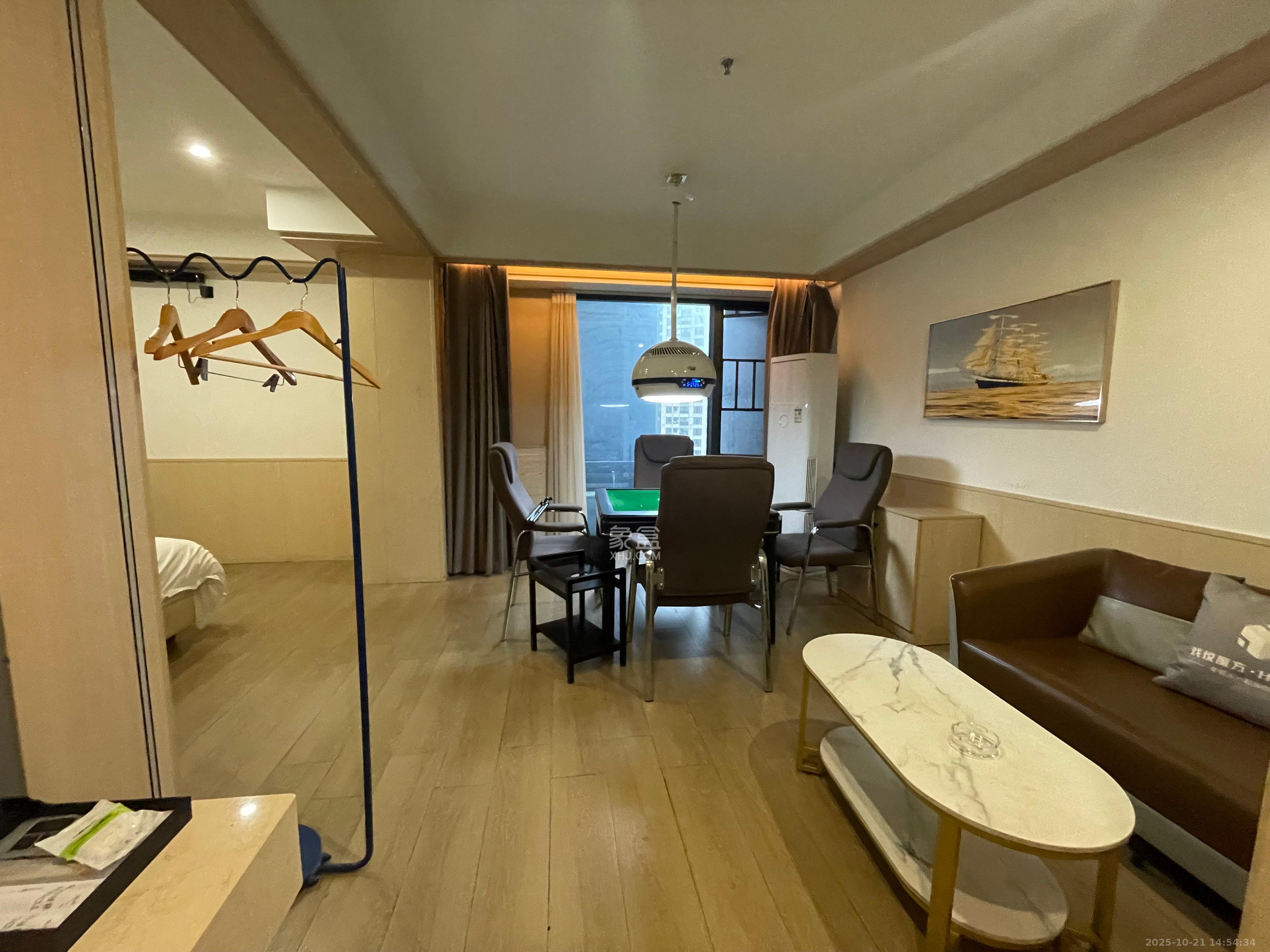 万润时光里  1室1厅1卫    2000.0元/月 万润时光里  1室1厅1卫    2000.0元/月