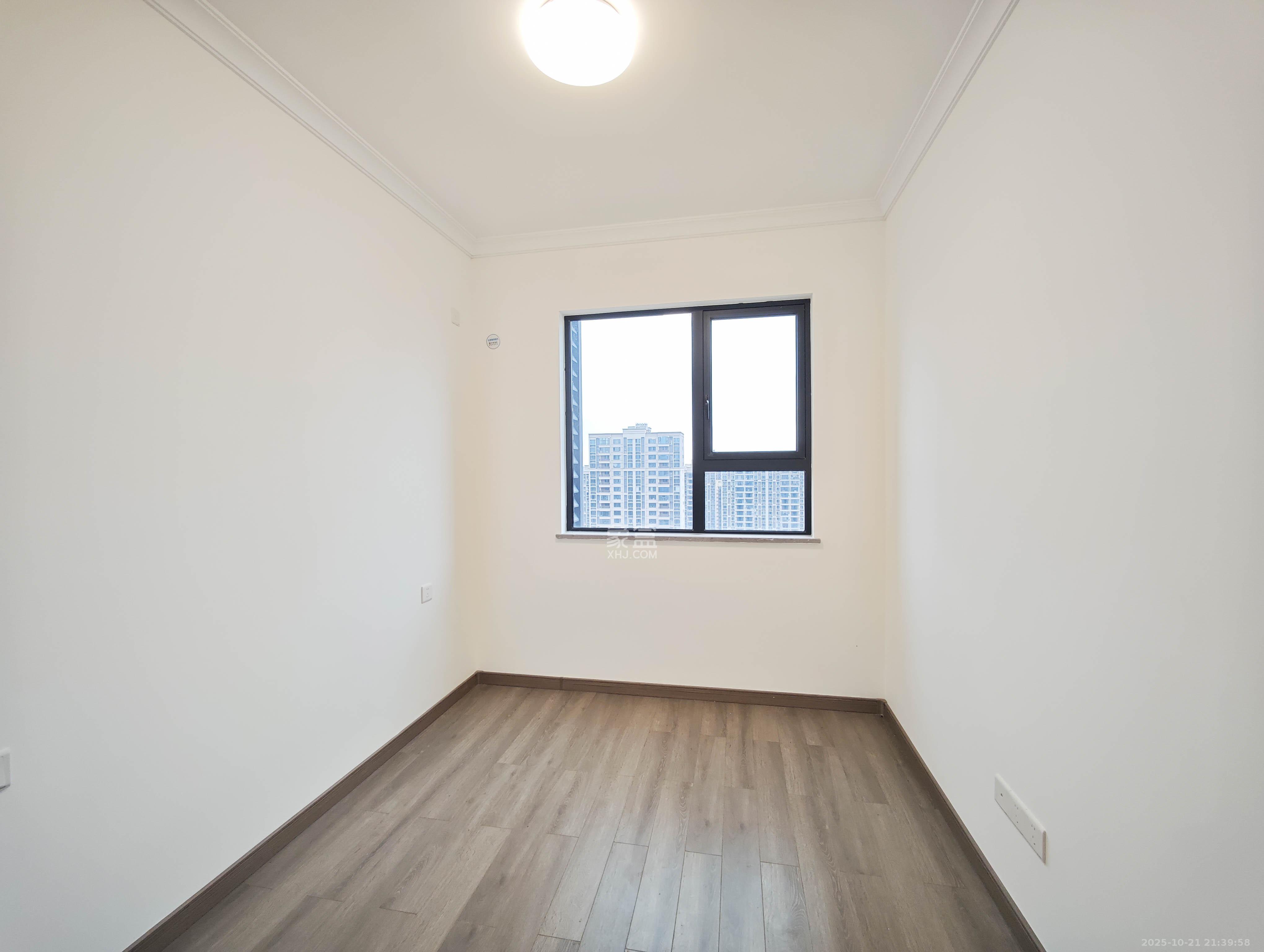 中建嘉和城凤凰台（中建瑞兴家园）  4室2厅2卫    114.0万卧室