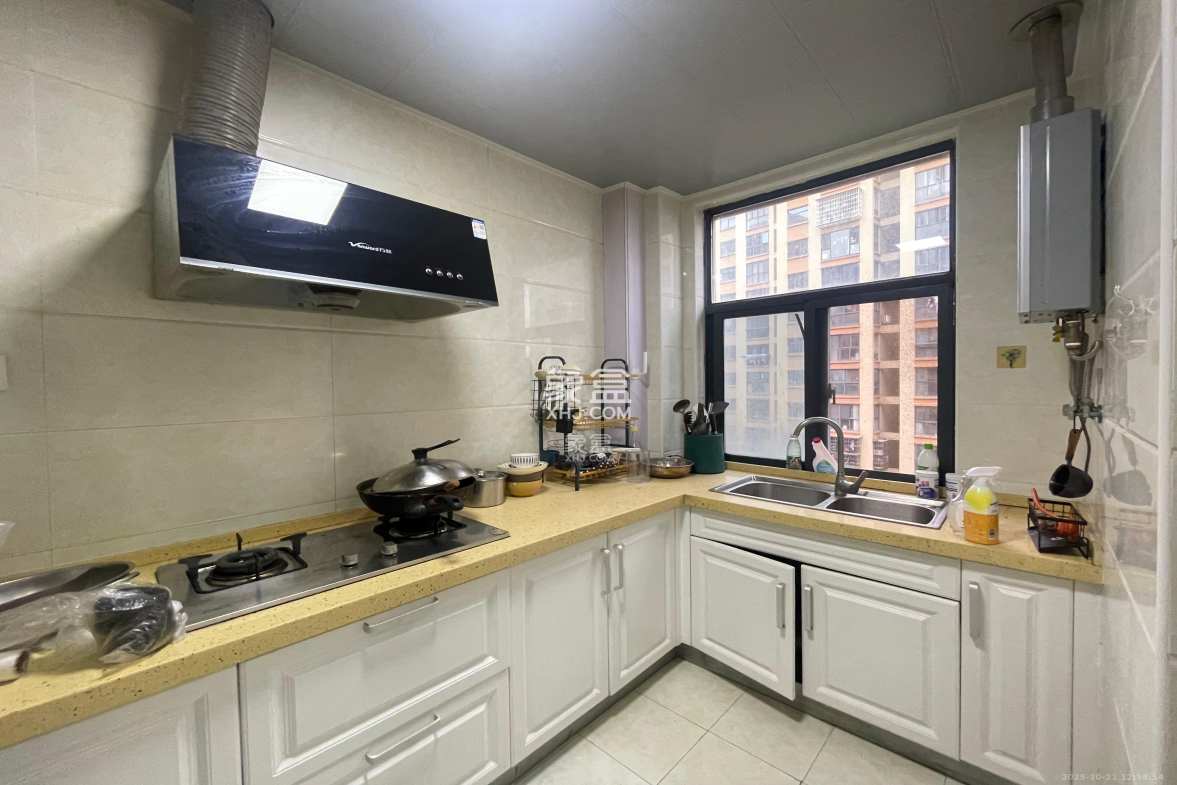 安泰嘉园(湘府邻伴) 3室2厅2卫 2600.0元/月 安泰嘉园(湘府邻伴) 3室2厅2卫 2600.0元/月室内图