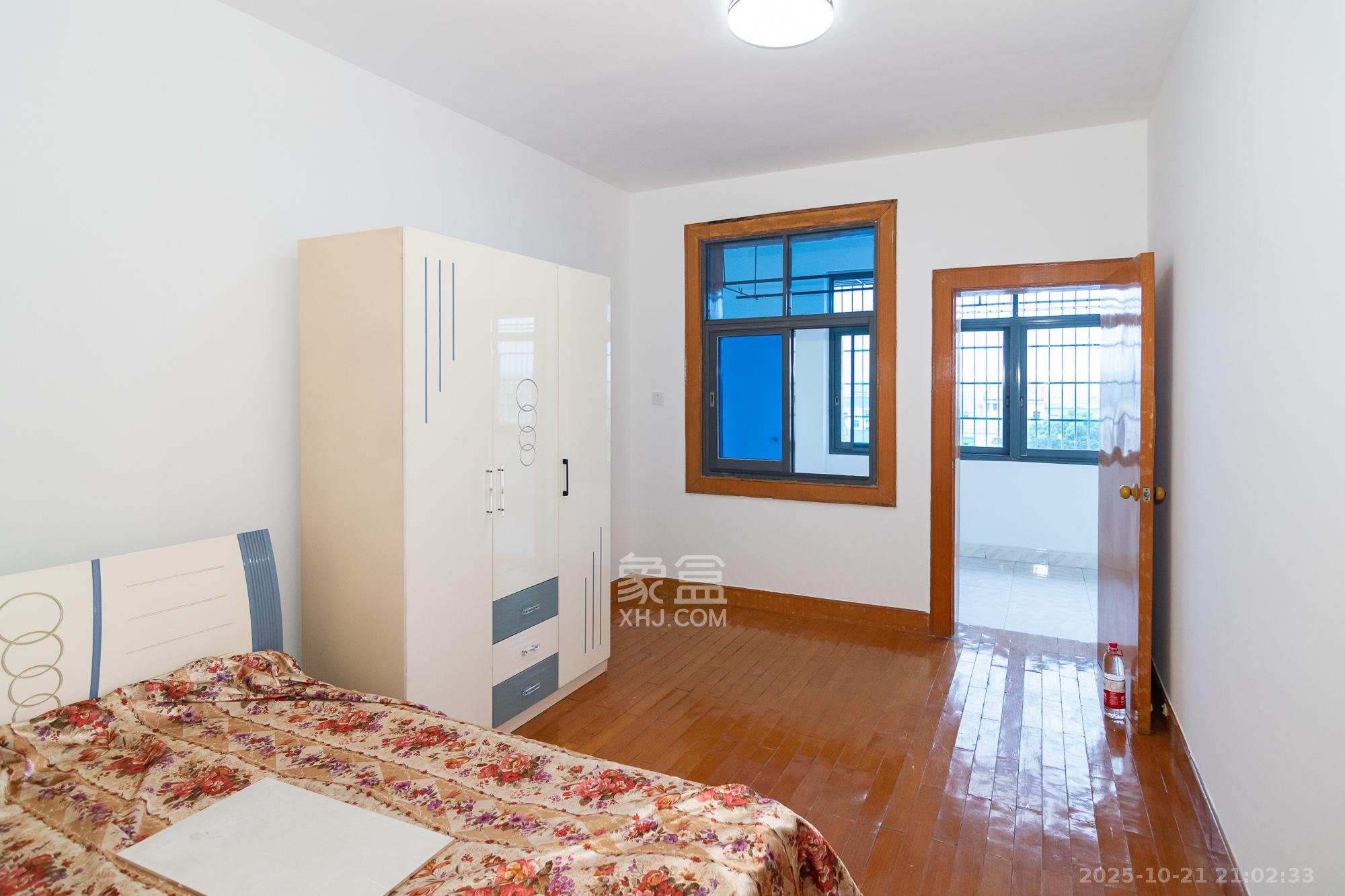 聚宾小区 3室2厅2卫 45.0万 聚宾小区 3室2厅2卫 45.0万卧室