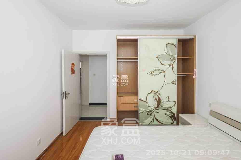 保利麓谷林语C区  2室2厅1卫    2100.0元/月室内图