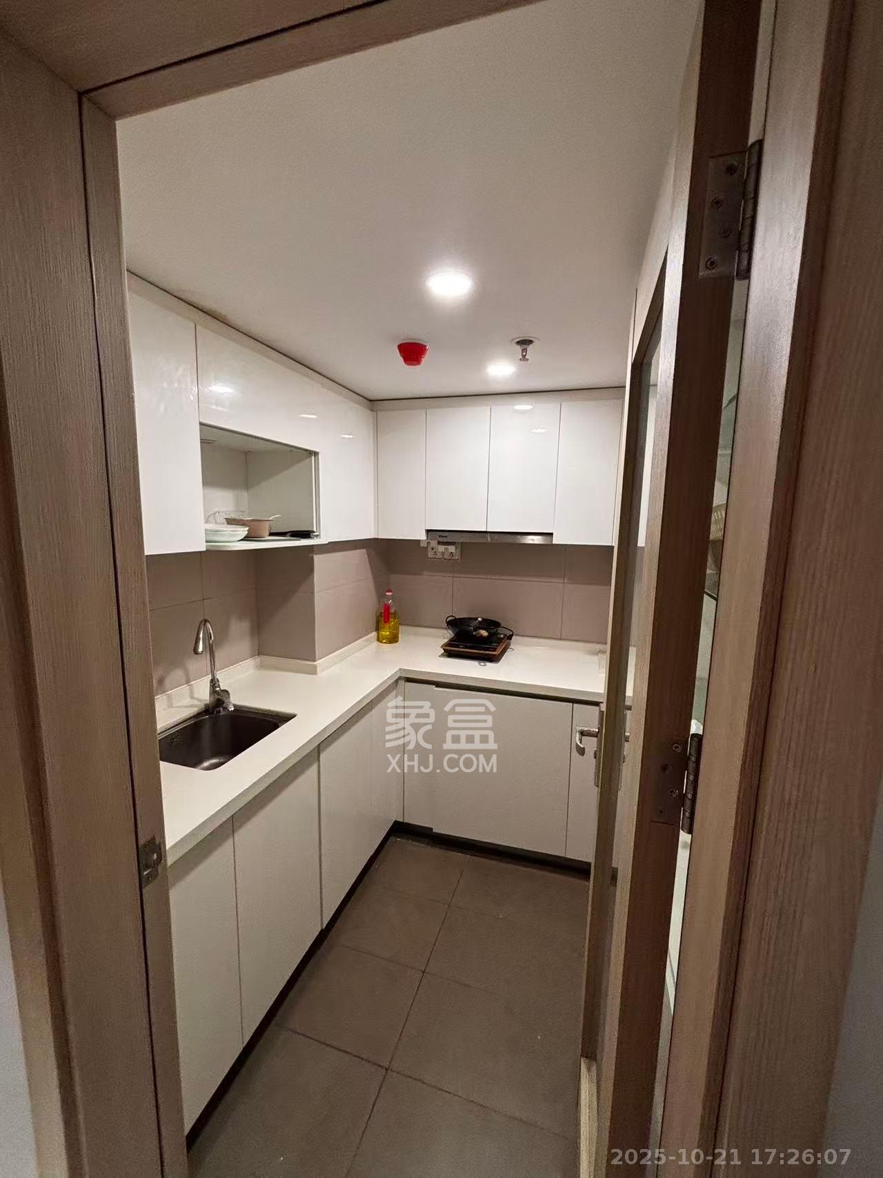 时代年华  2室1厅2卫    1800.0元/月室内图