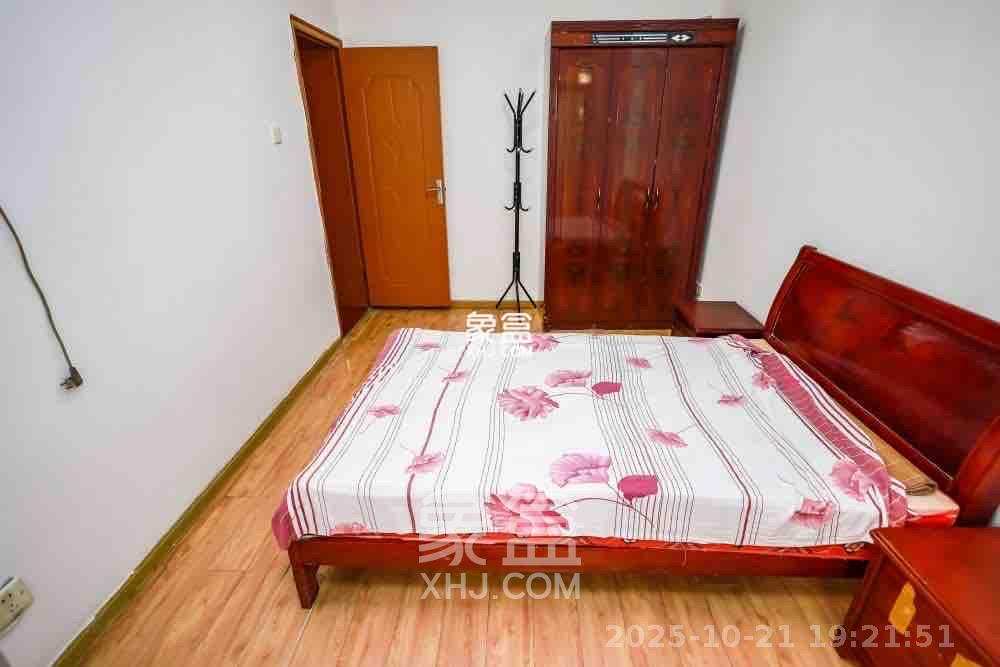 咸嘉新村嘉兴苑  2室2厅1卫    1800.0元/月 咸嘉新村嘉兴苑  2室2厅1卫    1800.0元/月室内图