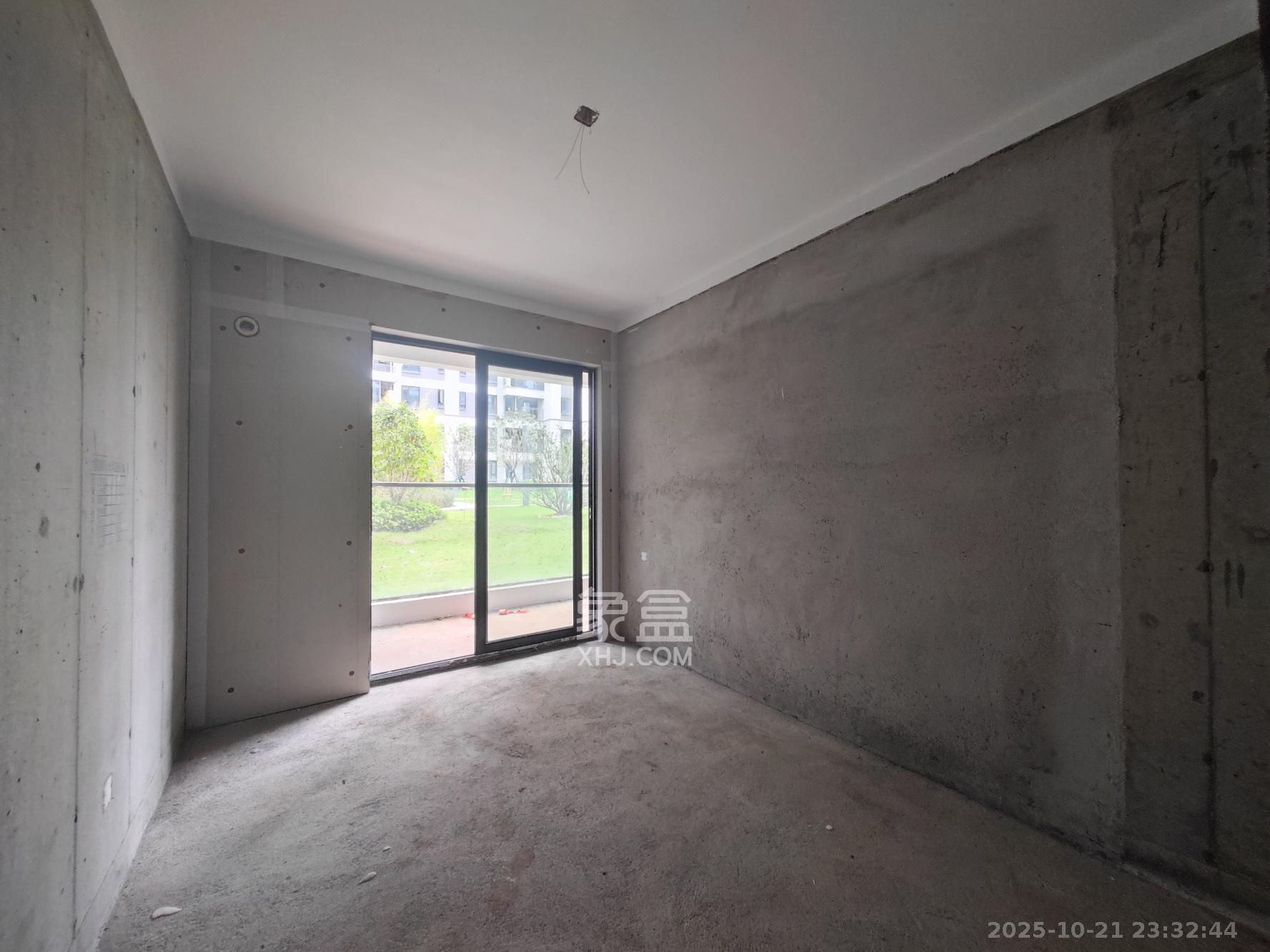 远洋红星天铂二期 4室2厅2卫 112.0万 远洋红星天铂二期 4室2厅2卫 112.0万卧室