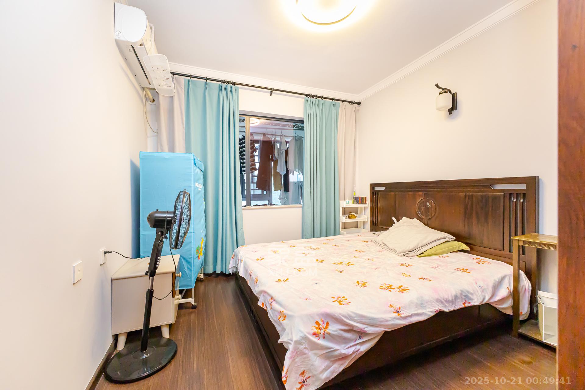 珠江东方明珠(新地东方明珠)三期 4室2厅2卫 120.0万 珠江东方明珠(新地东方明珠)三期 4室2厅2卫 120.0万卧室