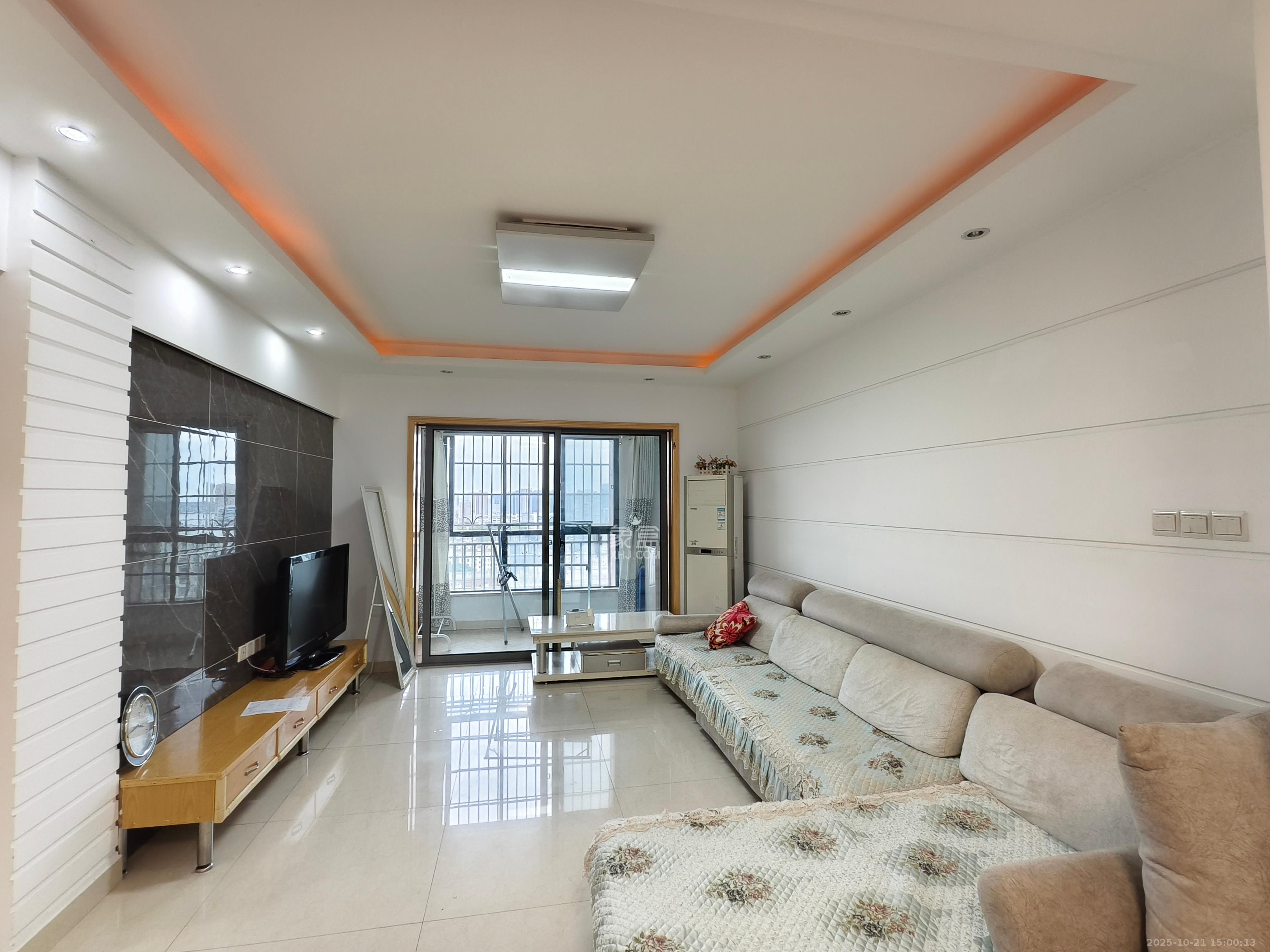 上海城小区 3室2厅2卫 1800.0元/月 上海城小区 3室2厅2卫 1800.0元/月室内图