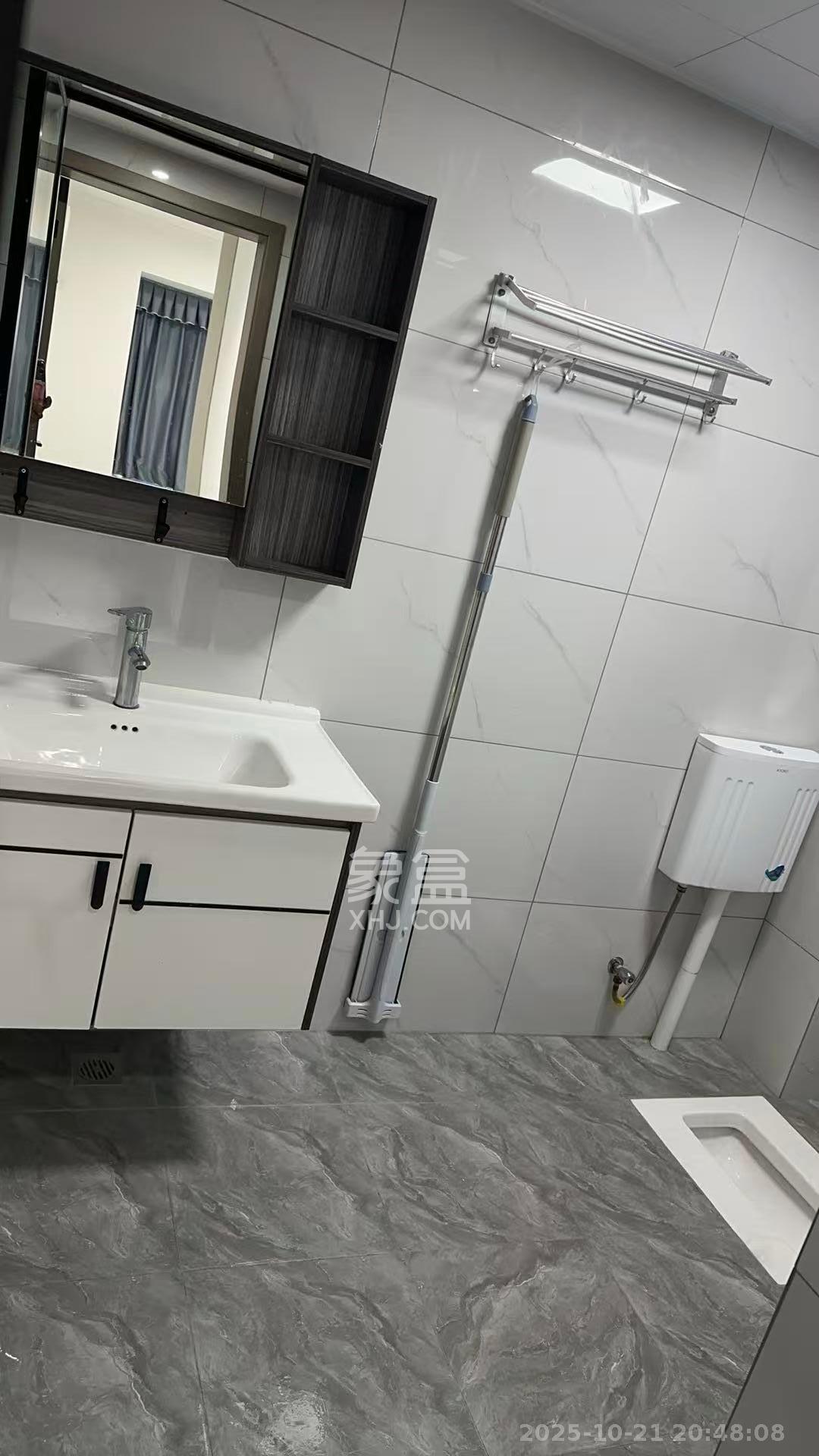 真人桥家园二期  2室1厅1卫    1600.0元/月室内图