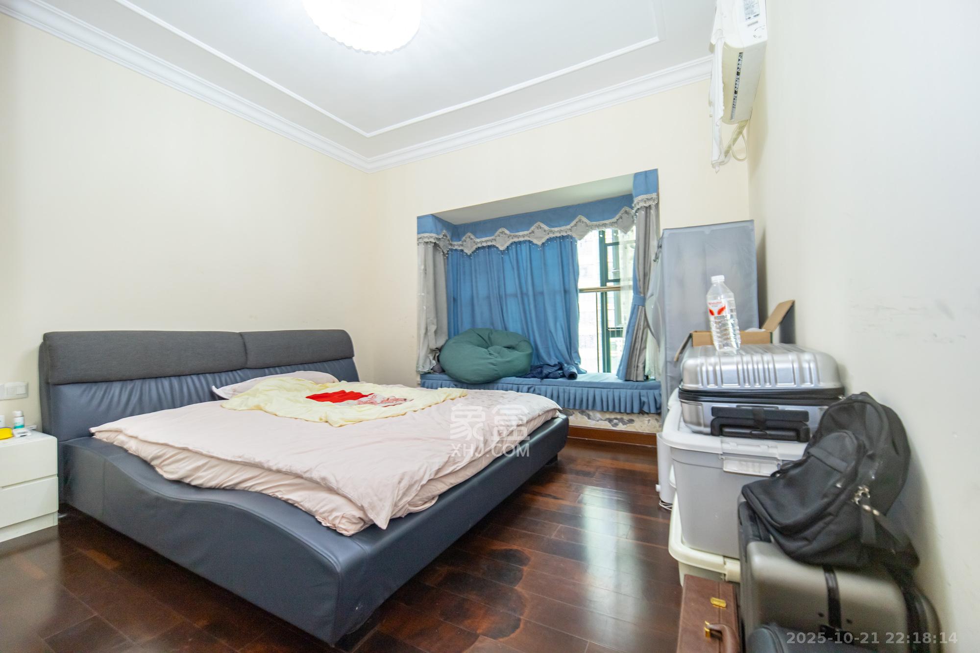 恒大雅苑  3室2厅2卫    110.0万卧室