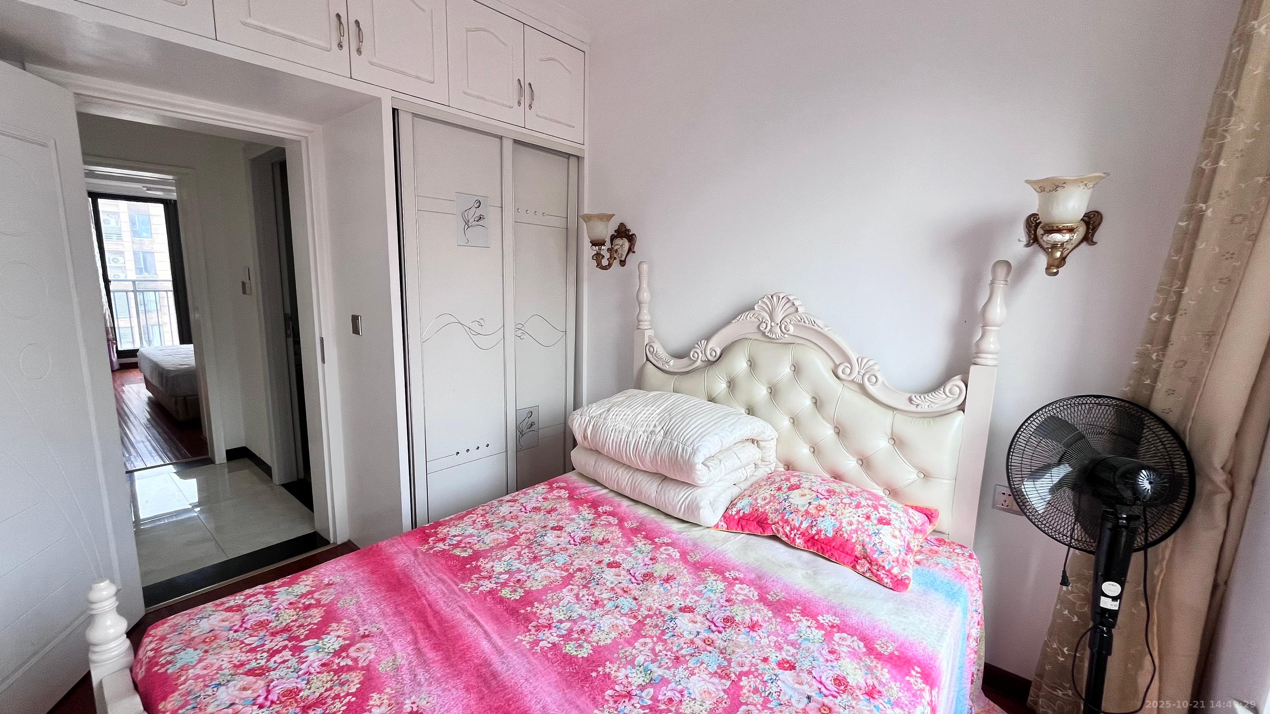 荣盛花语馨苑  3室2厅1卫    2900.0元/月室内图