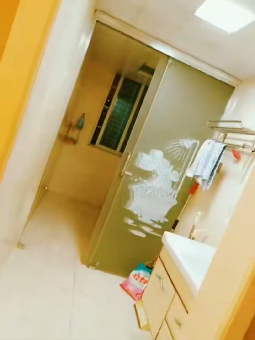 冠都现代城（冠都幸福彼岸）  3室2厅2卫    2300.0元/月室内图