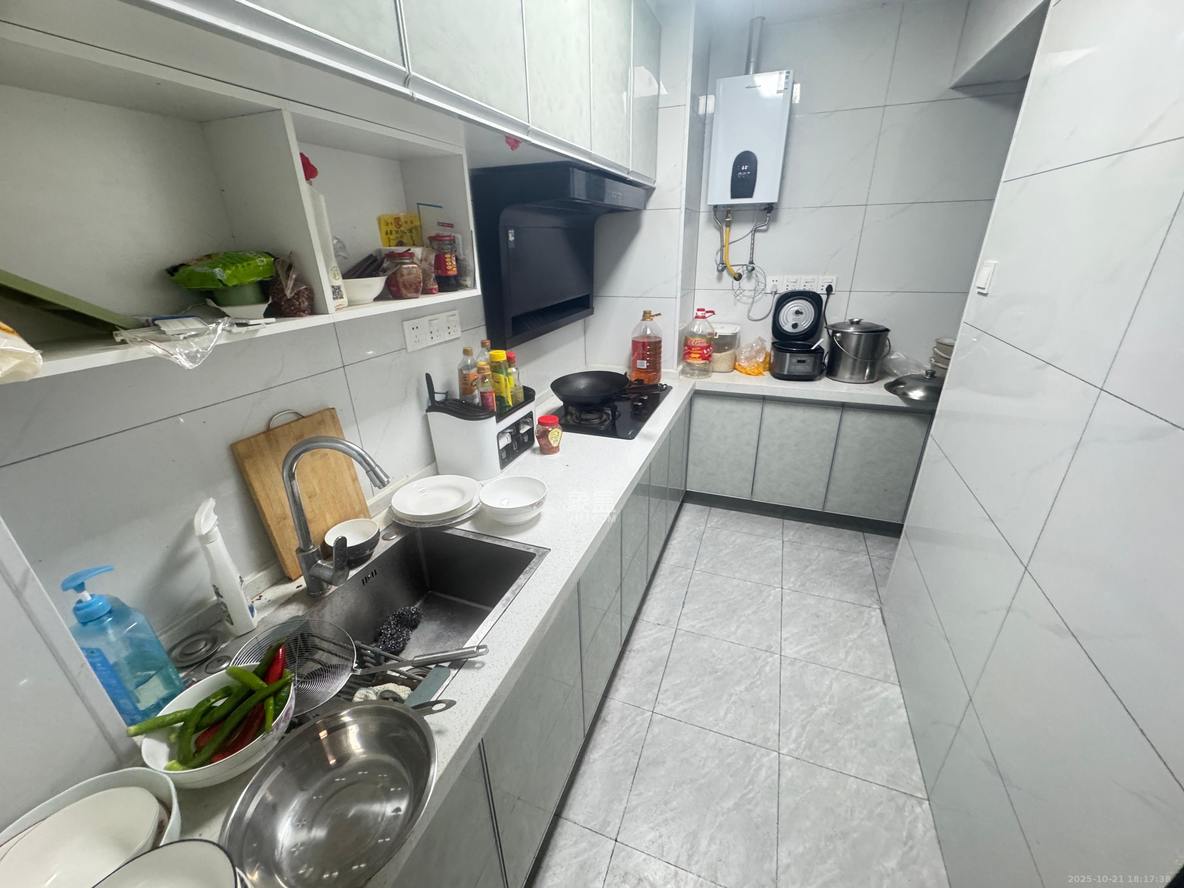 谷峰安置小区(惟德园)  2室1厅1卫    900.0元/月 谷峰安置小区(惟德园)  2室1厅1卫    900.0元/月室内图