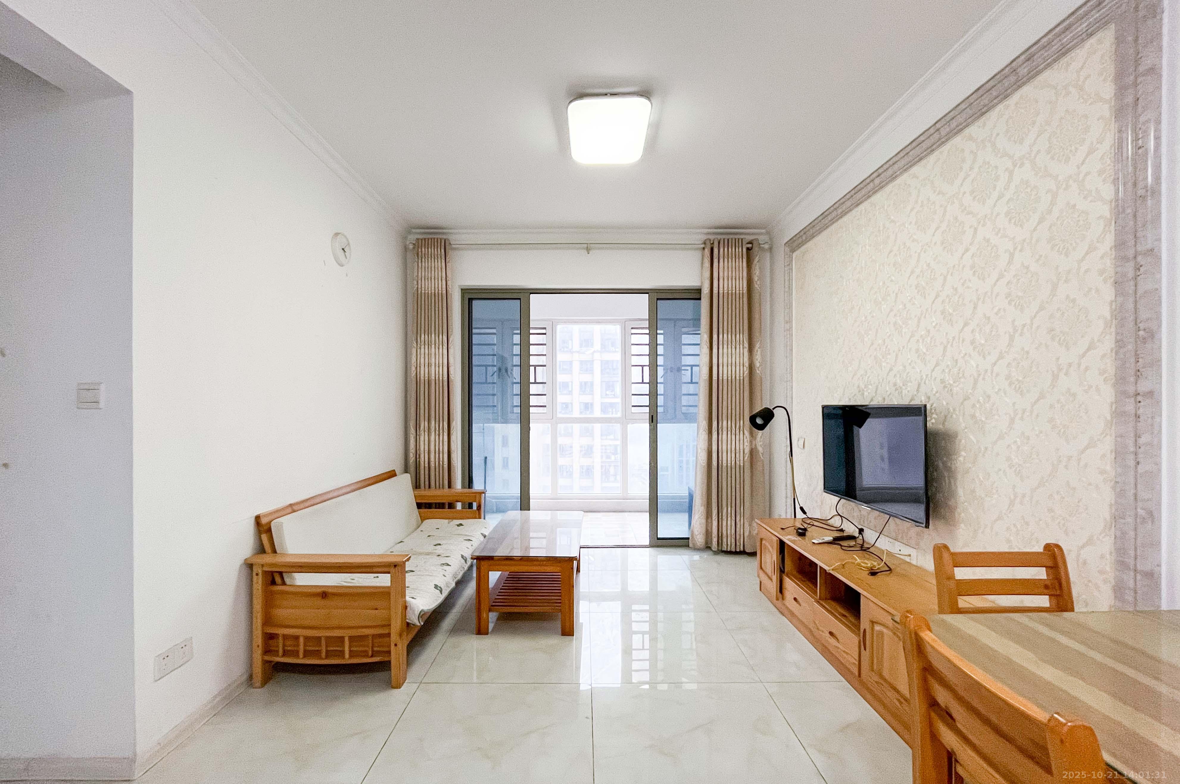 梅溪湖金茂悦(金悦雅苑)  3室2厅1卫    108.0万 梅溪湖金茂悦(金悦雅苑)  3室2厅1卫    108.0万客厅