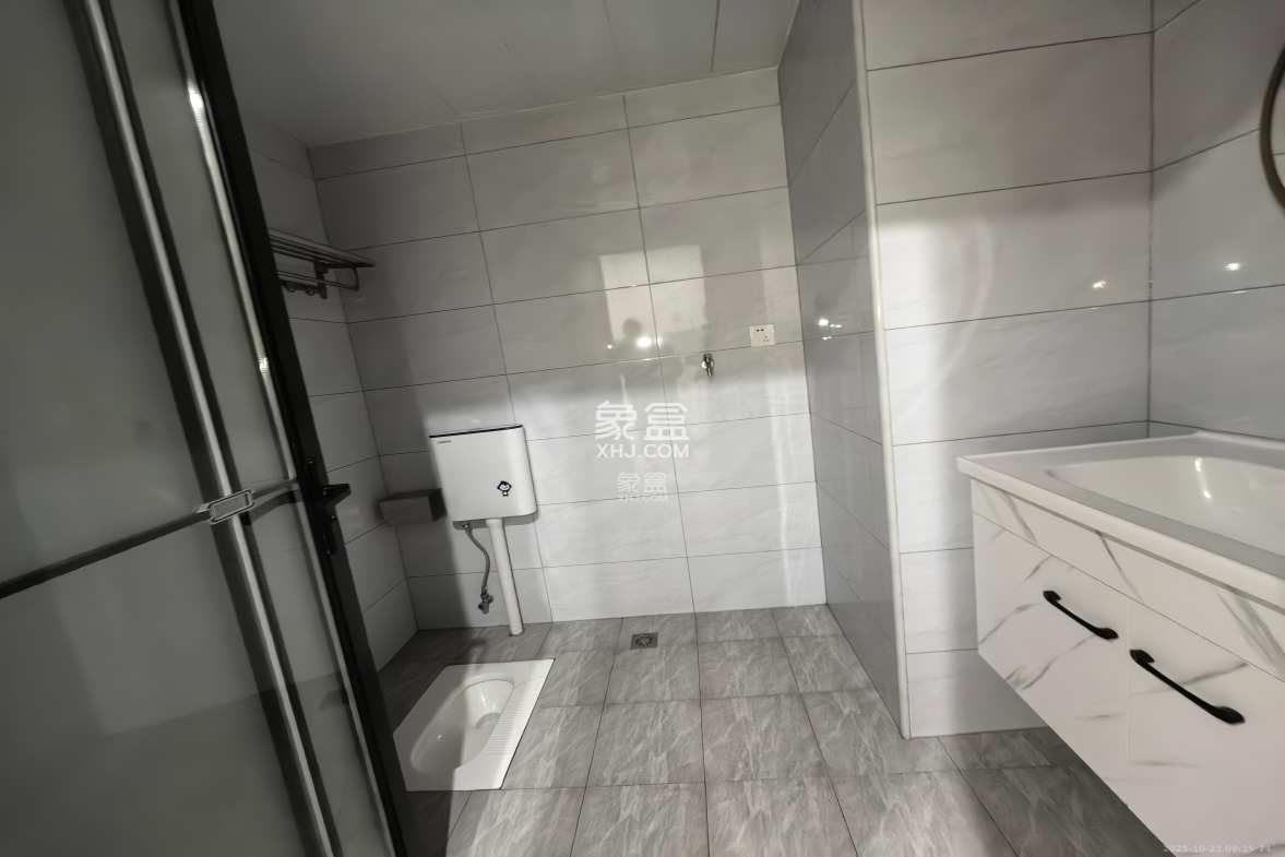 福晟钱隆国际(晟冉景苑)  1室0厅0卫    1600.0元/月 福晟钱隆国际(晟冉景苑)  1室0厅0卫    1600.0元/月室内图