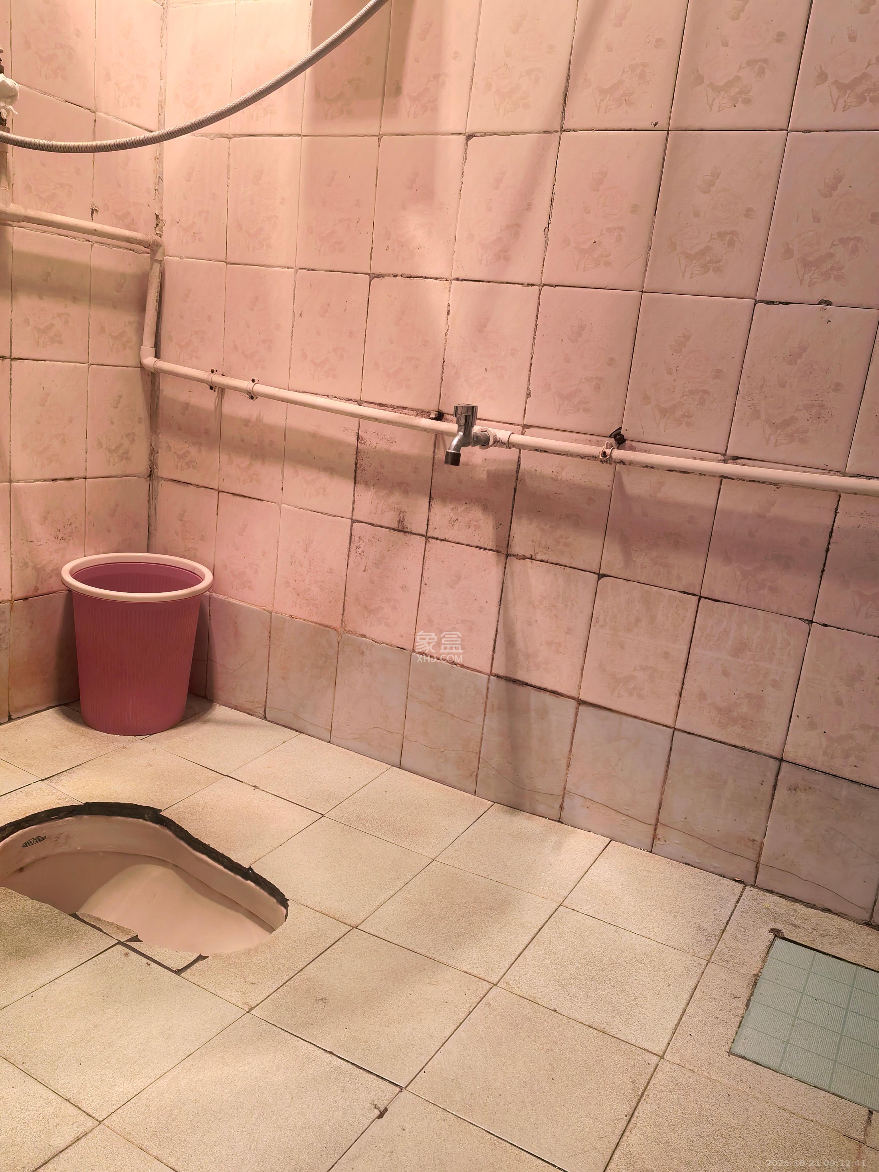 荷叶塘社区(雨花区)  2室1厅1卫    1000.0元/月 荷叶塘社区(雨花区)  2室1厅1卫    1000.0元/月室内图