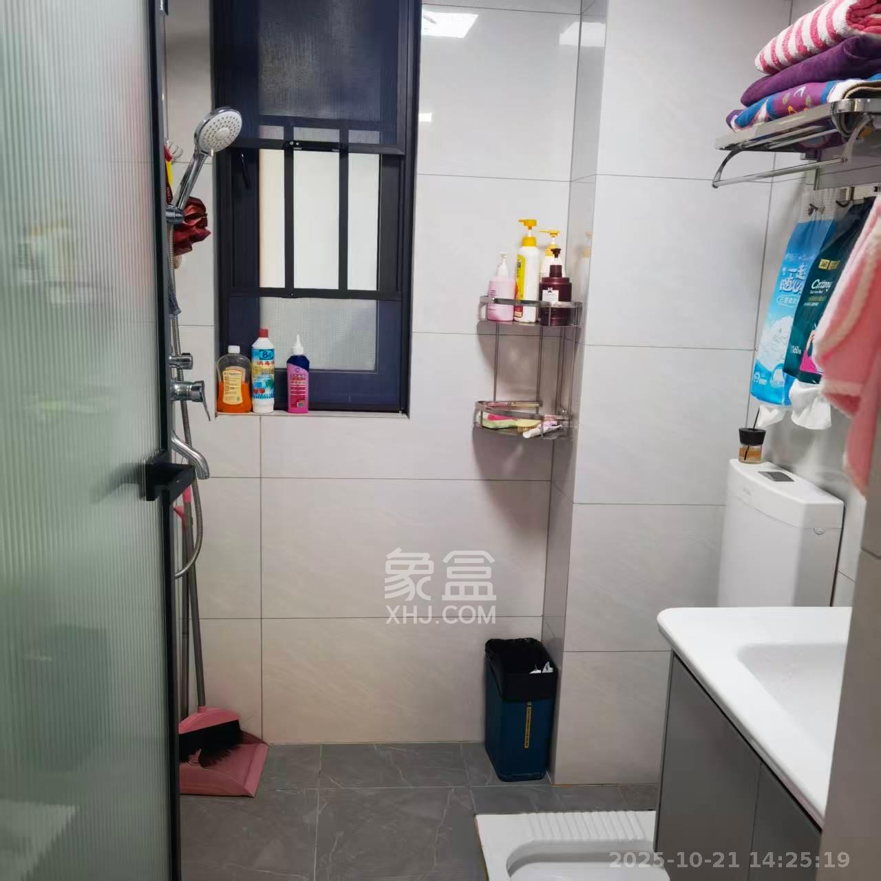 东合新苑  2室1厅1卫    2000.0元/月 东合新苑  2室1厅1卫    2000.0元/月室内图