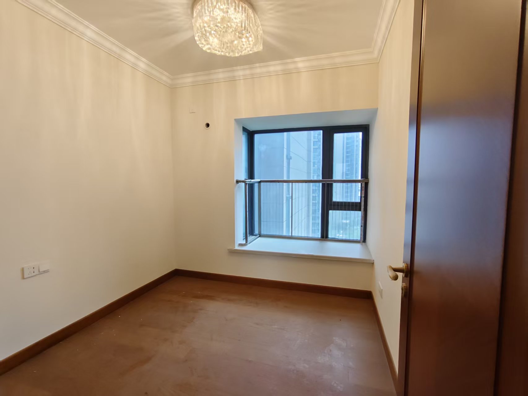 恒大名都  3室2厅2卫    1800.0元/月室内图