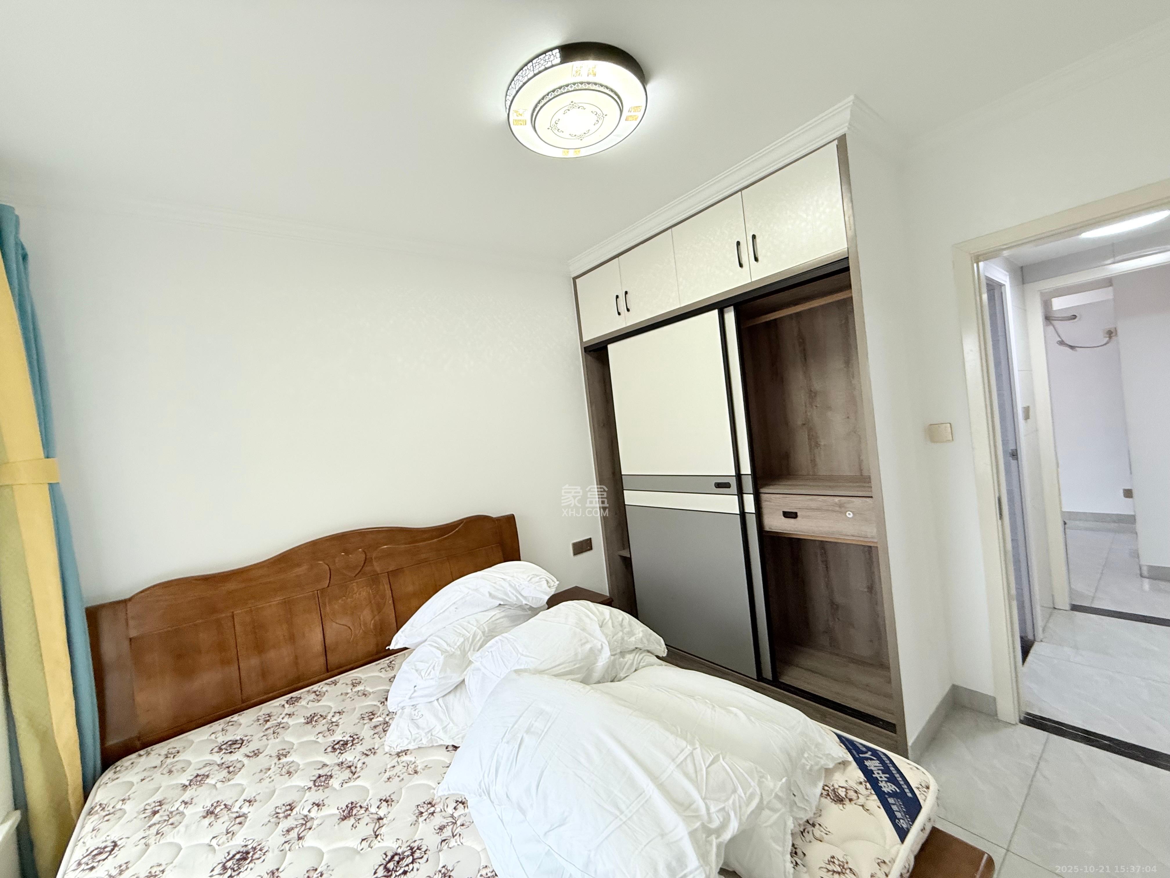 和润园三期  2室2厅1卫    2400.0元/月室内图