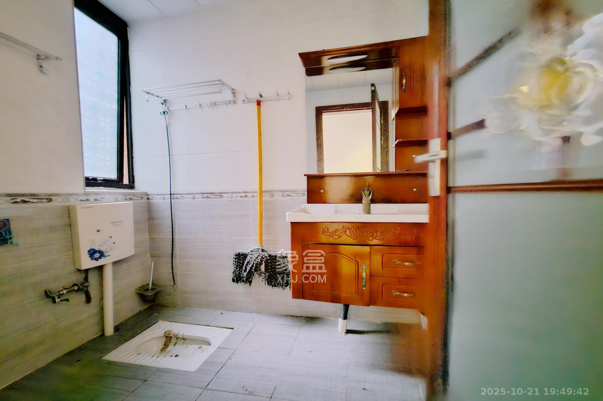 明昇壹城（明昇时代广场）一期  4室2厅2卫    268.0万其他