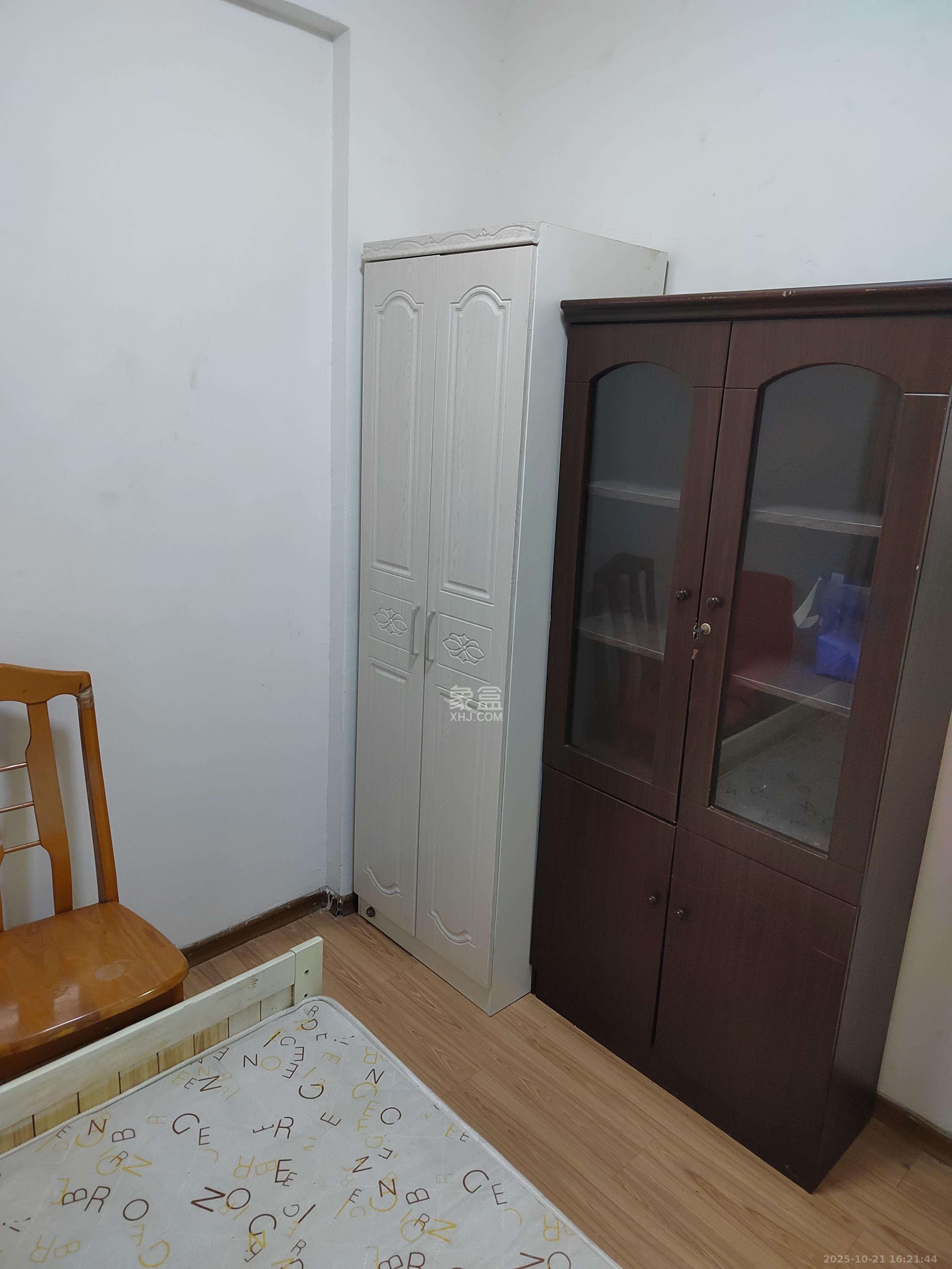 华府壹航线  1室1厅1卫    2100.0元/月 华府壹航线  1室1厅1卫    2100.0元/月